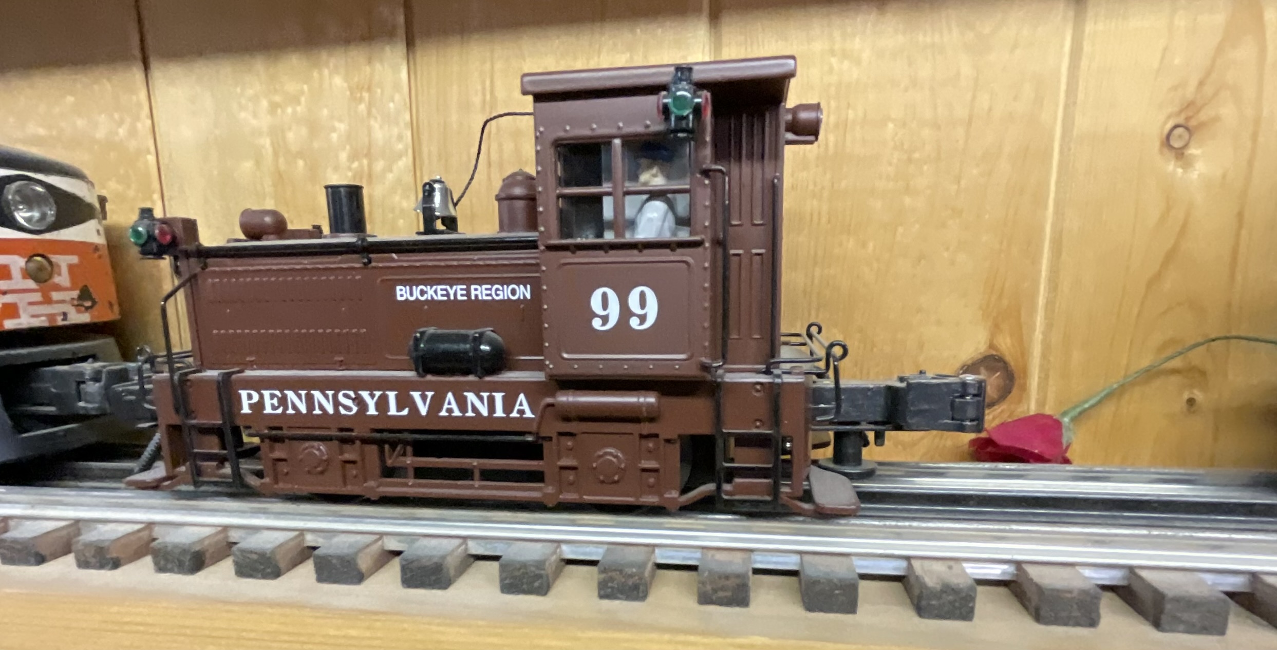 Two Lionel O Gauge Locomotives, Including Postwar New Haven EP-5 No. 2350 and Pennsylvania No. 99 Buckeye Region Switcher