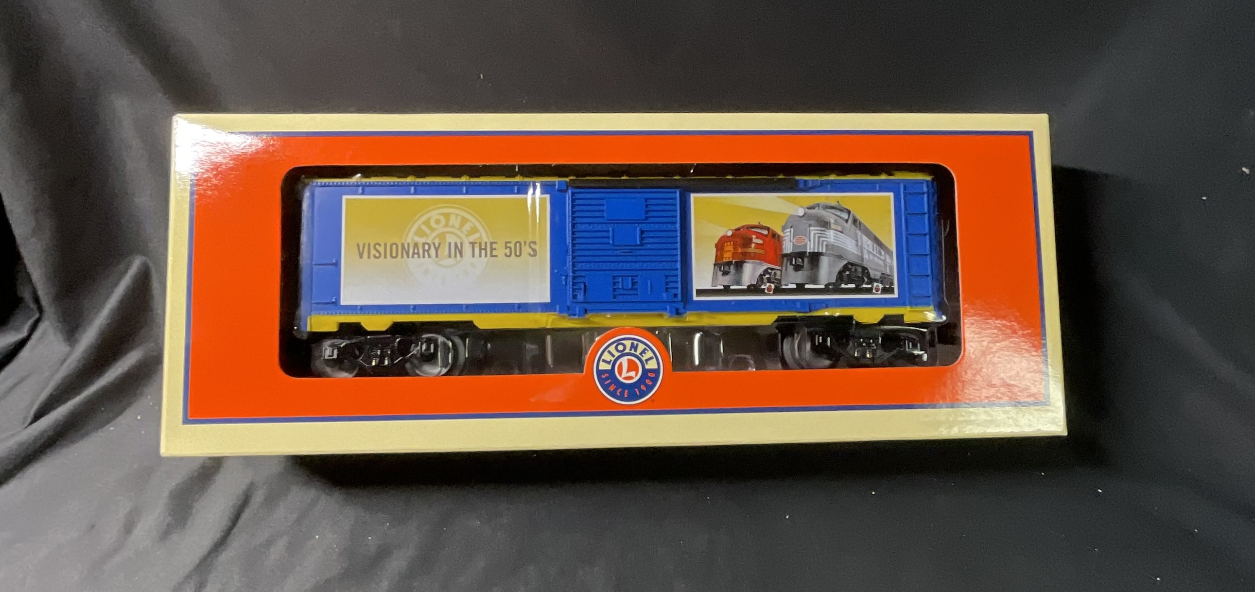 Lionel O-Gauge 6-27080 Visionary in the 50's Vision Boxcar in Original Box