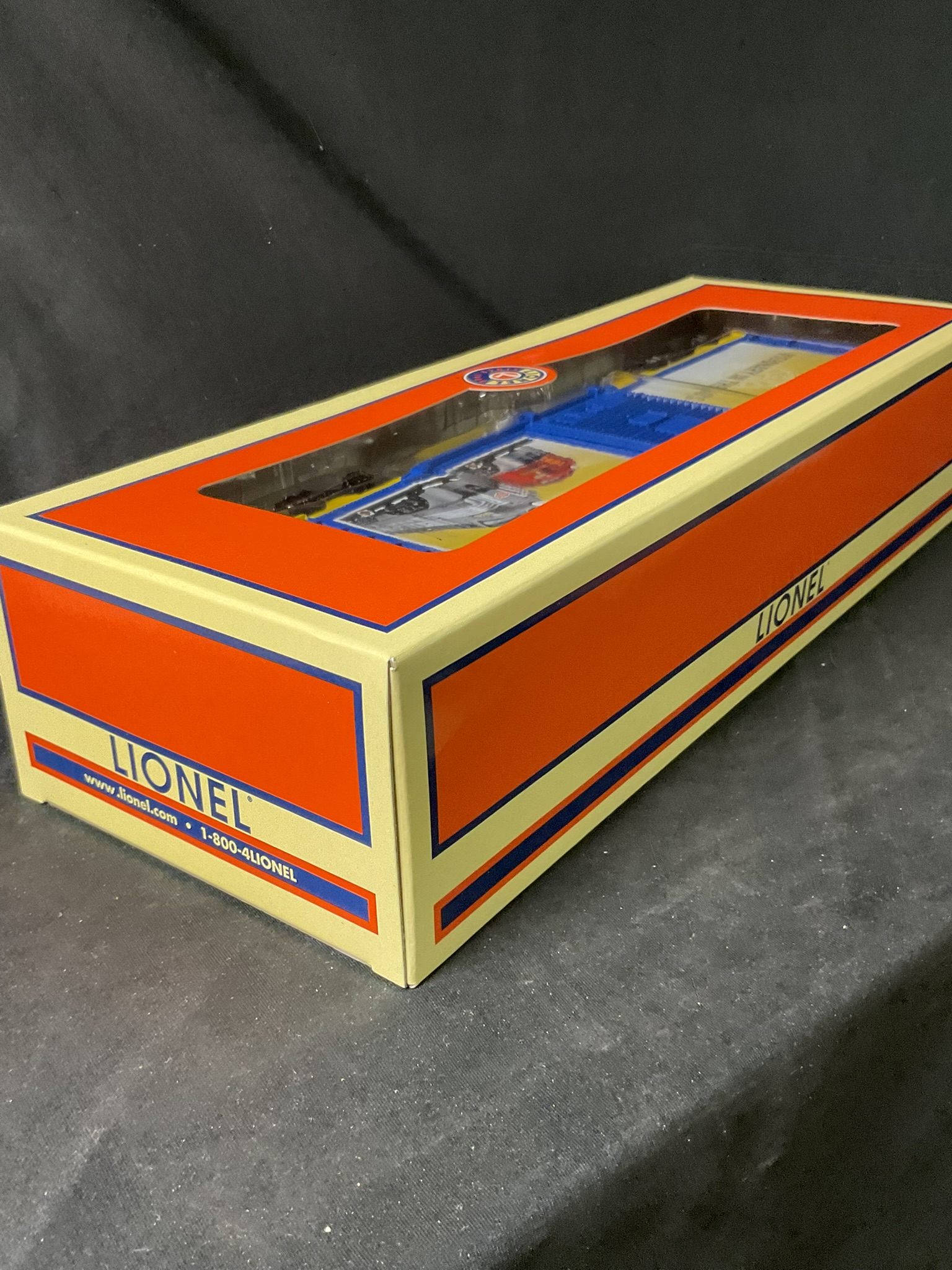 Lionel O-Gauge 6-27080 Visionary in the 50's Vision Boxcar in Original Box
