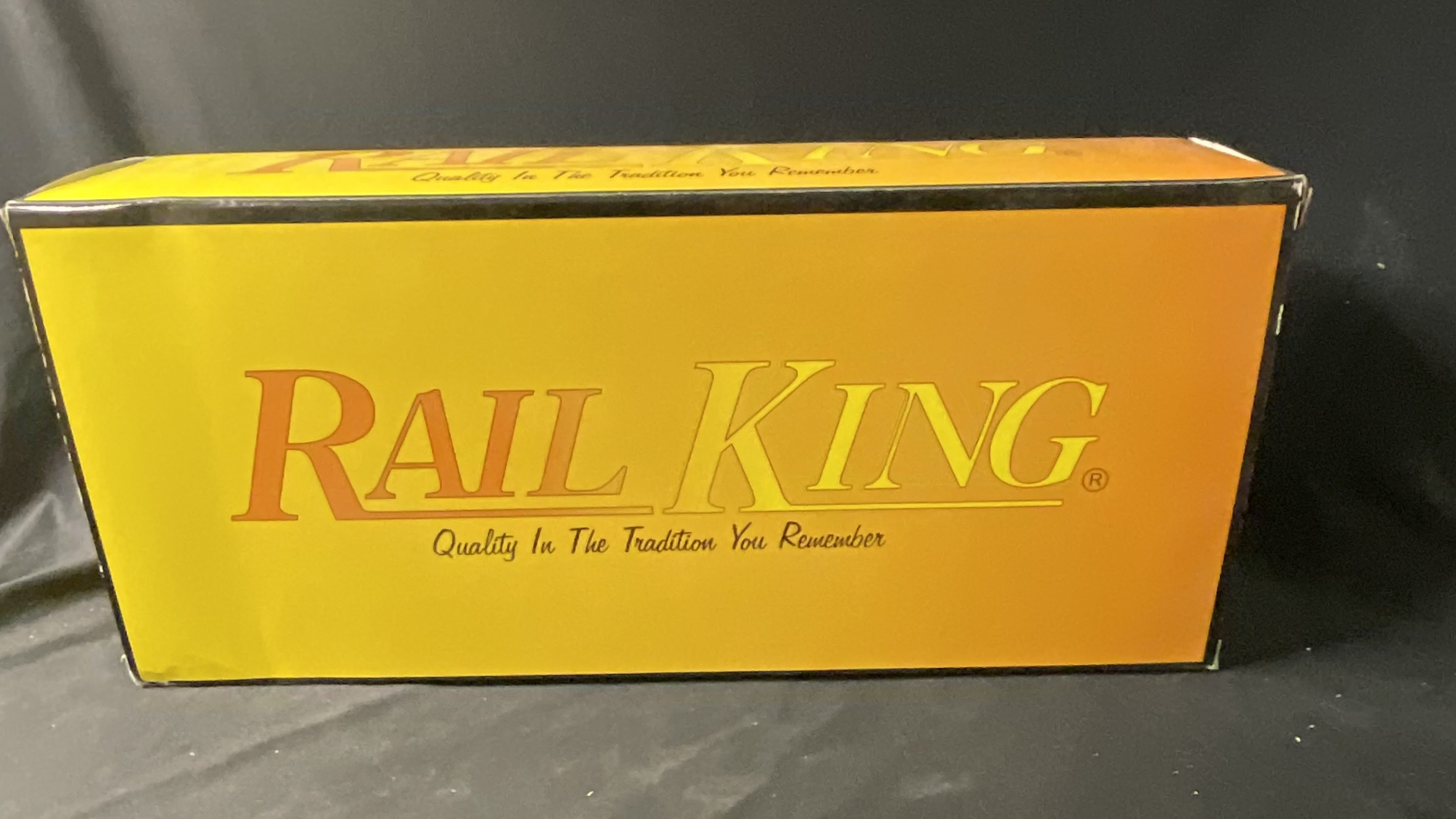 RailKing by MTH Electric Trains O-Gauge Auto Transport with Ertl 1957 Chevrolets