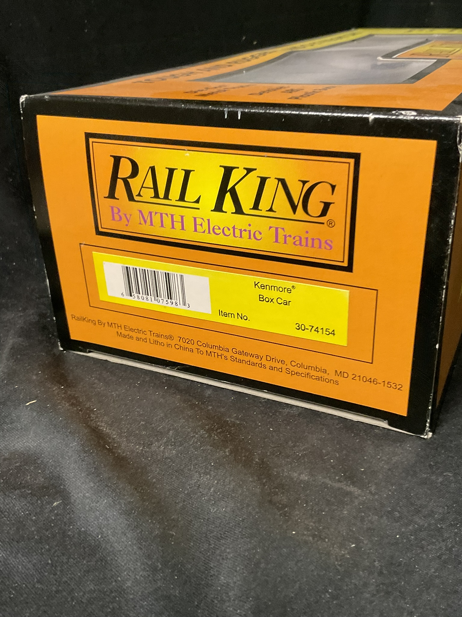 A Pair of RailKing by MTH Electric Trains Sears and Kenmore O Gauge Boxcars