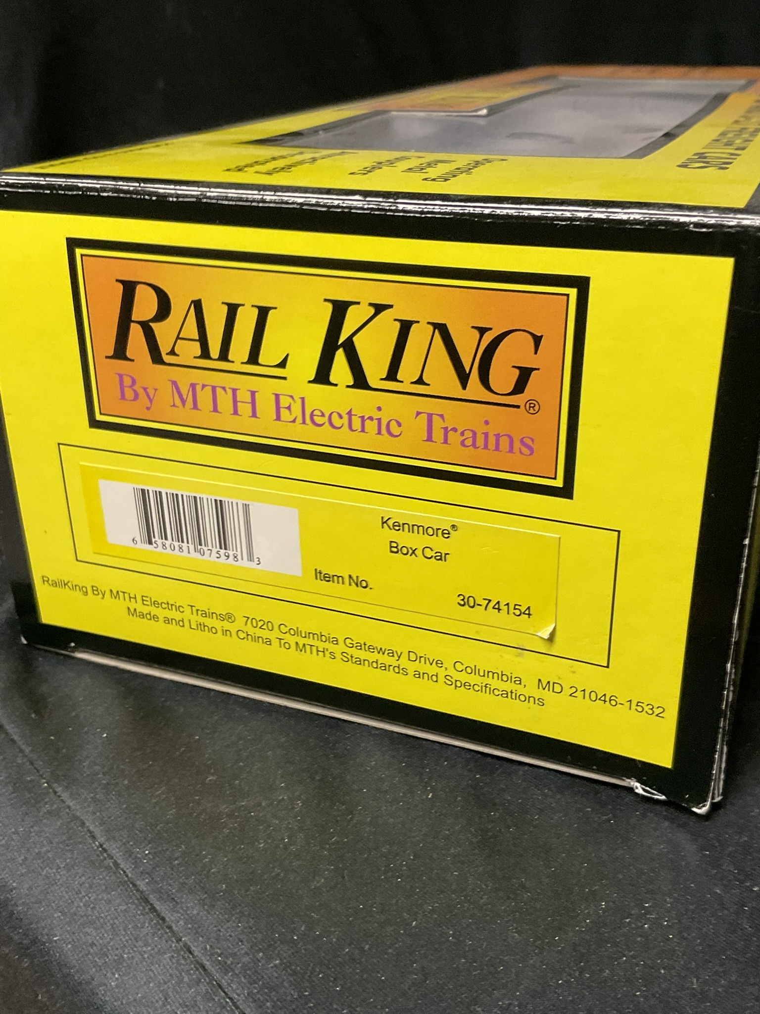 A Pair of RailKing by MTH Electric Trains Sears and Kenmore O Gauge Boxcars