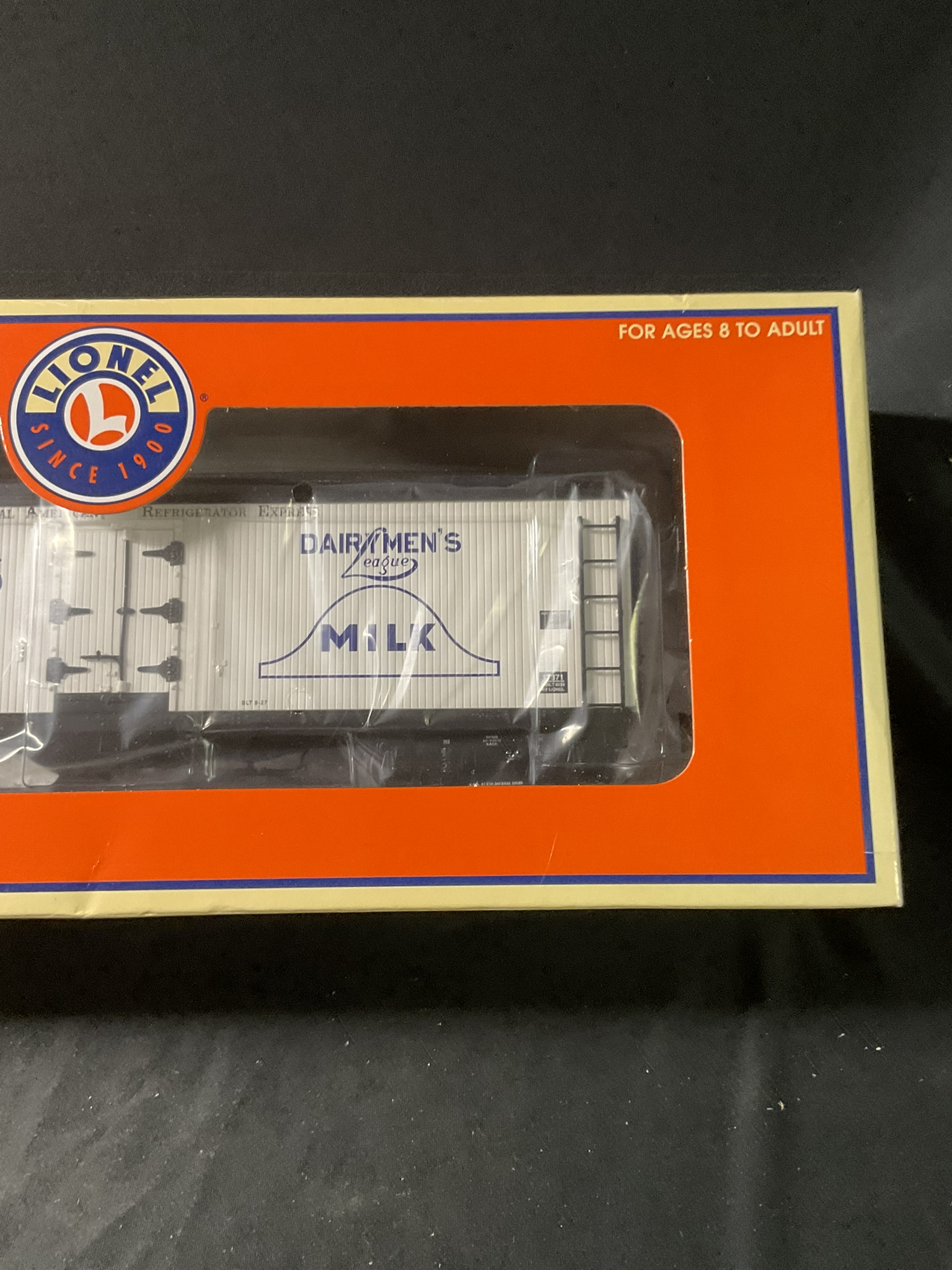 Lionel 6-17371 Dairymen's League Milk Car #781 in Original Box