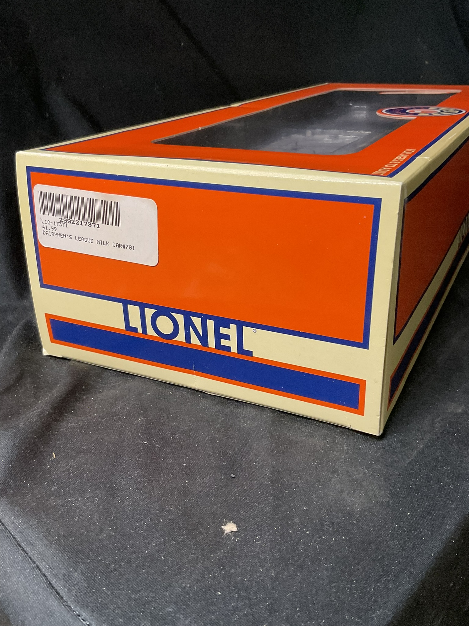 Lionel 6-17371 Dairymen's League Milk Car #781 in Original Box