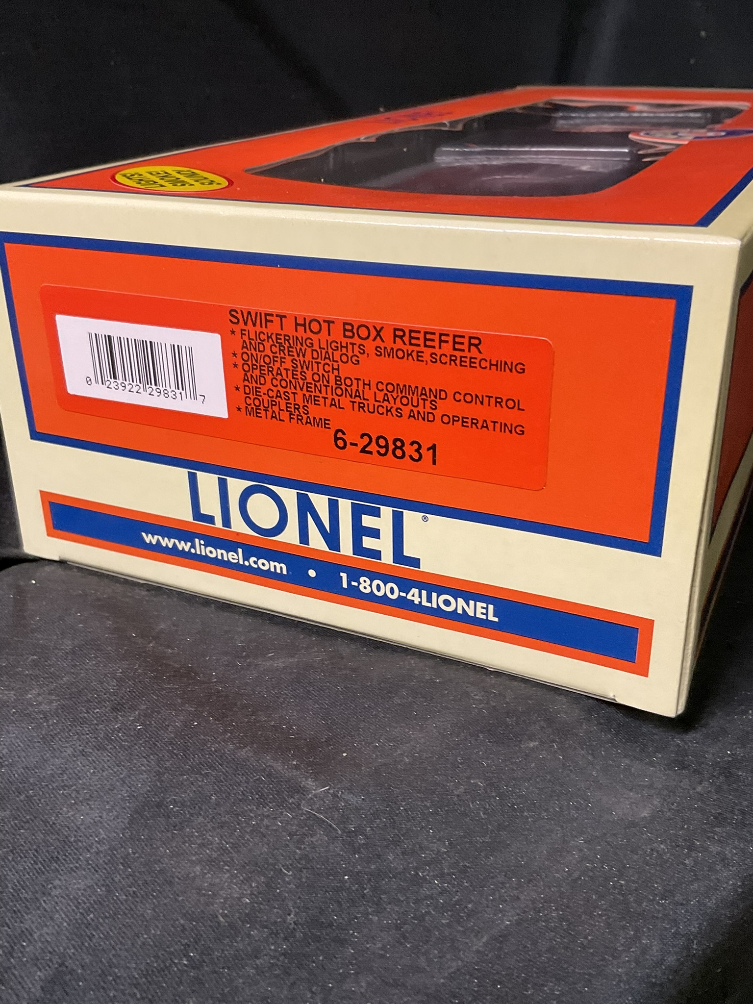 Lionel 6-29831 Swift Hot Box Reefer Model Train Car