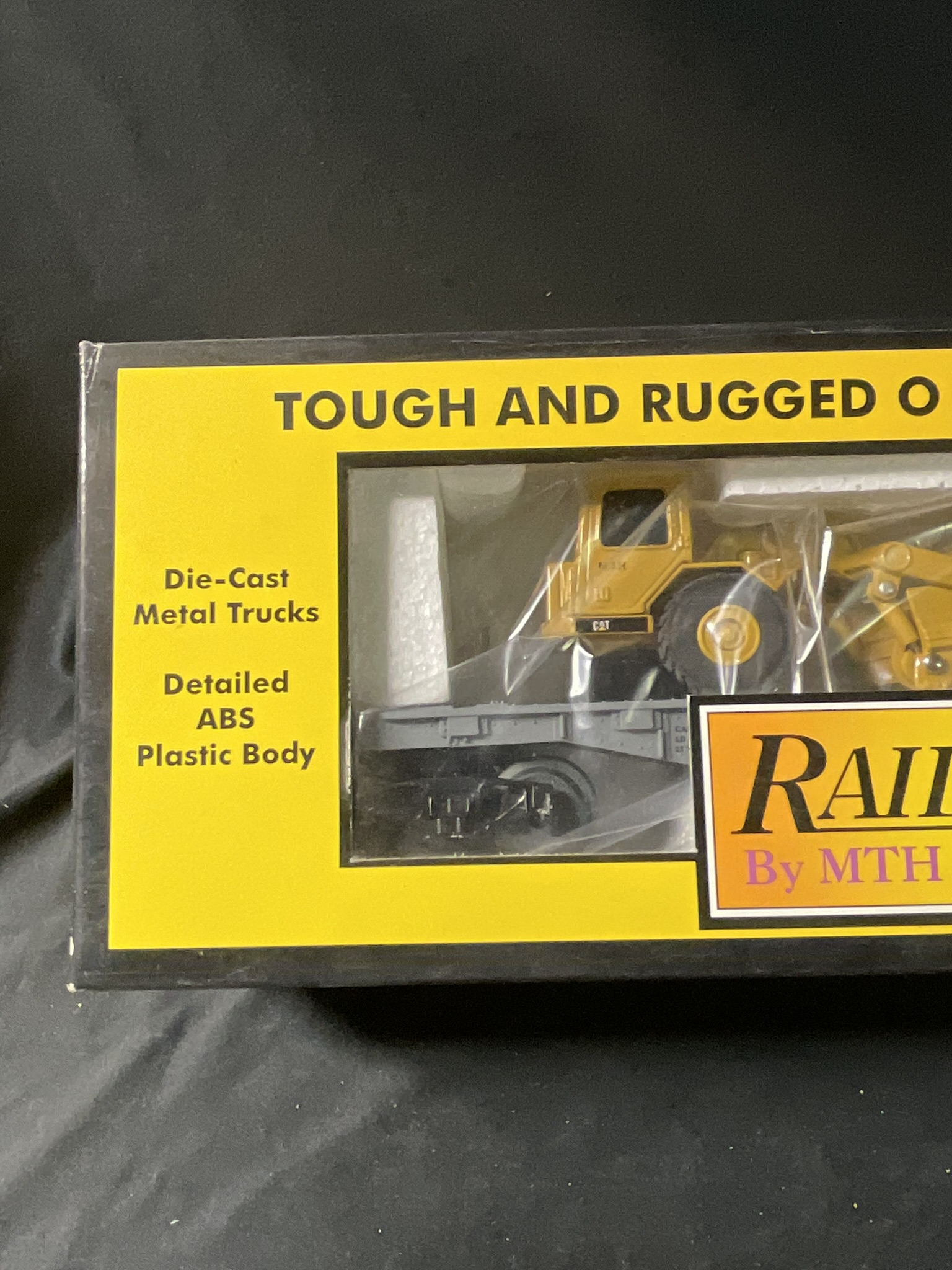 RailKing by MTH Electric Trains O-Gauge Flatcar with Ertl Earth Mover Item Number 30-7616