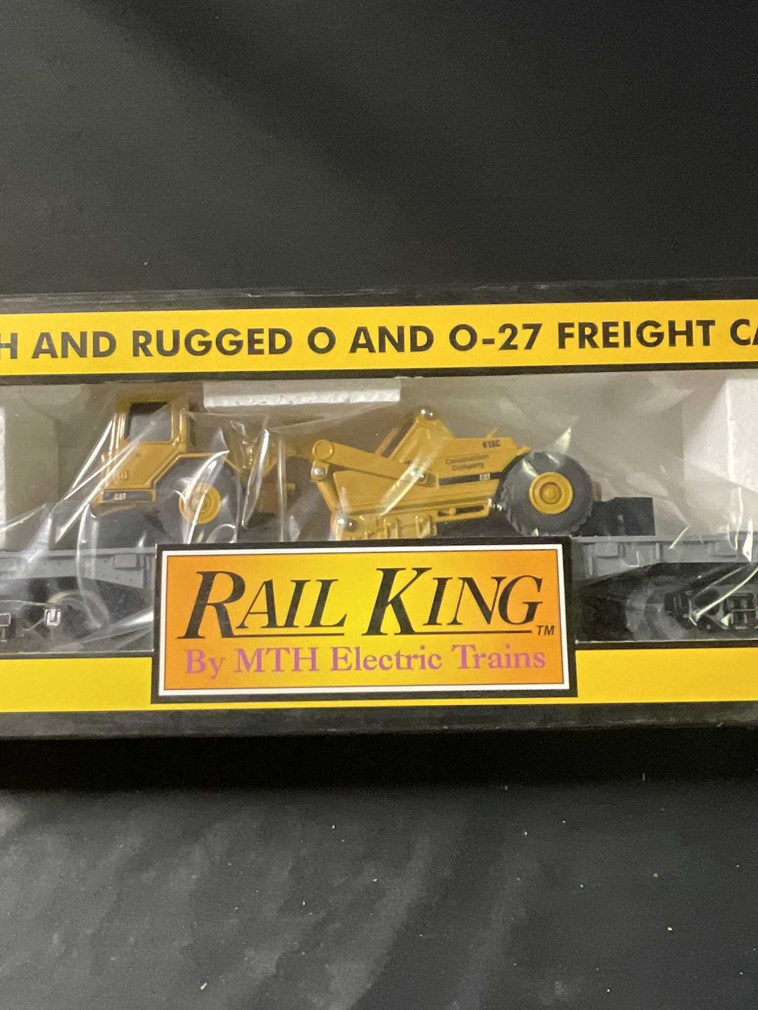 RailKing by MTH Electric Trains O-Gauge Flatcar with Ertl Earth Mover Item Number 30-7616