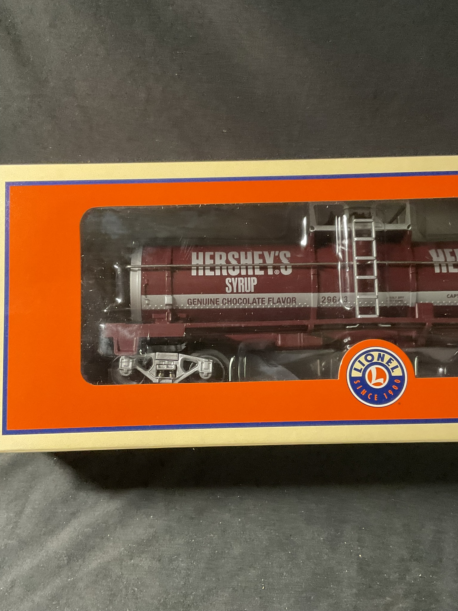 Lionel Hershey's Chocolate Syrup Single Dome Tank Car, 6-29643