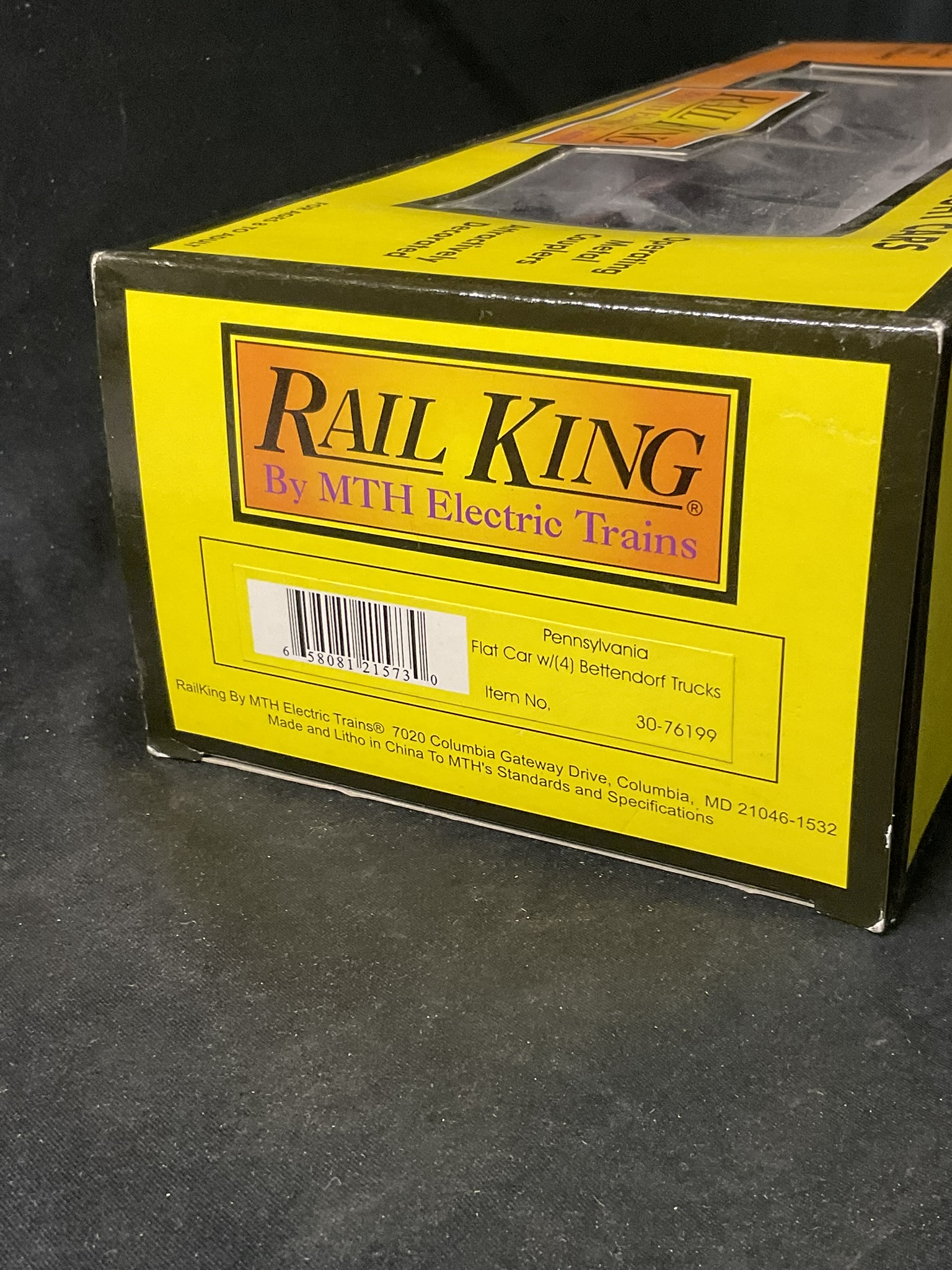 RailKing by MTH Electric Trains O Gauge Pennsylvania Flat Car with Four Bettendorf Trucks 30-76199