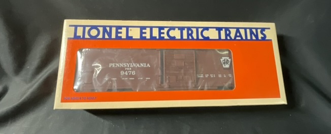 Lionel O-Gauge Pennsylvania Railroad Single-Door Box Car 6-9476 with Original Box