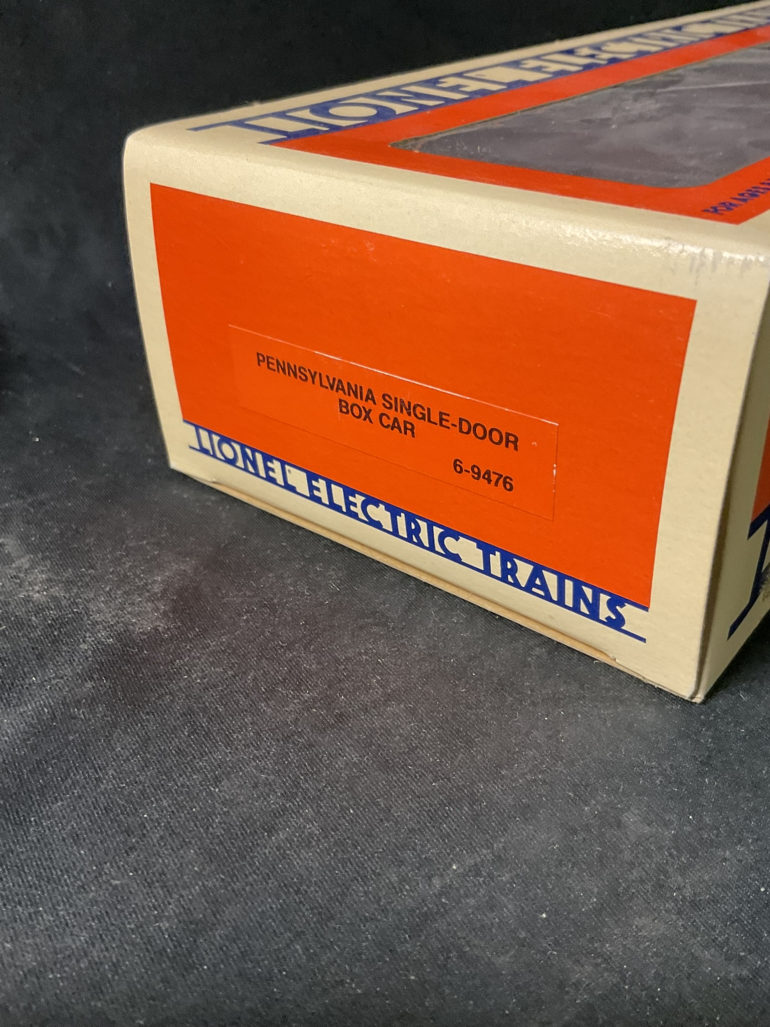 Lionel O-Gauge Pennsylvania Railroad Single-Door Box Car 6-9476 with Original Box