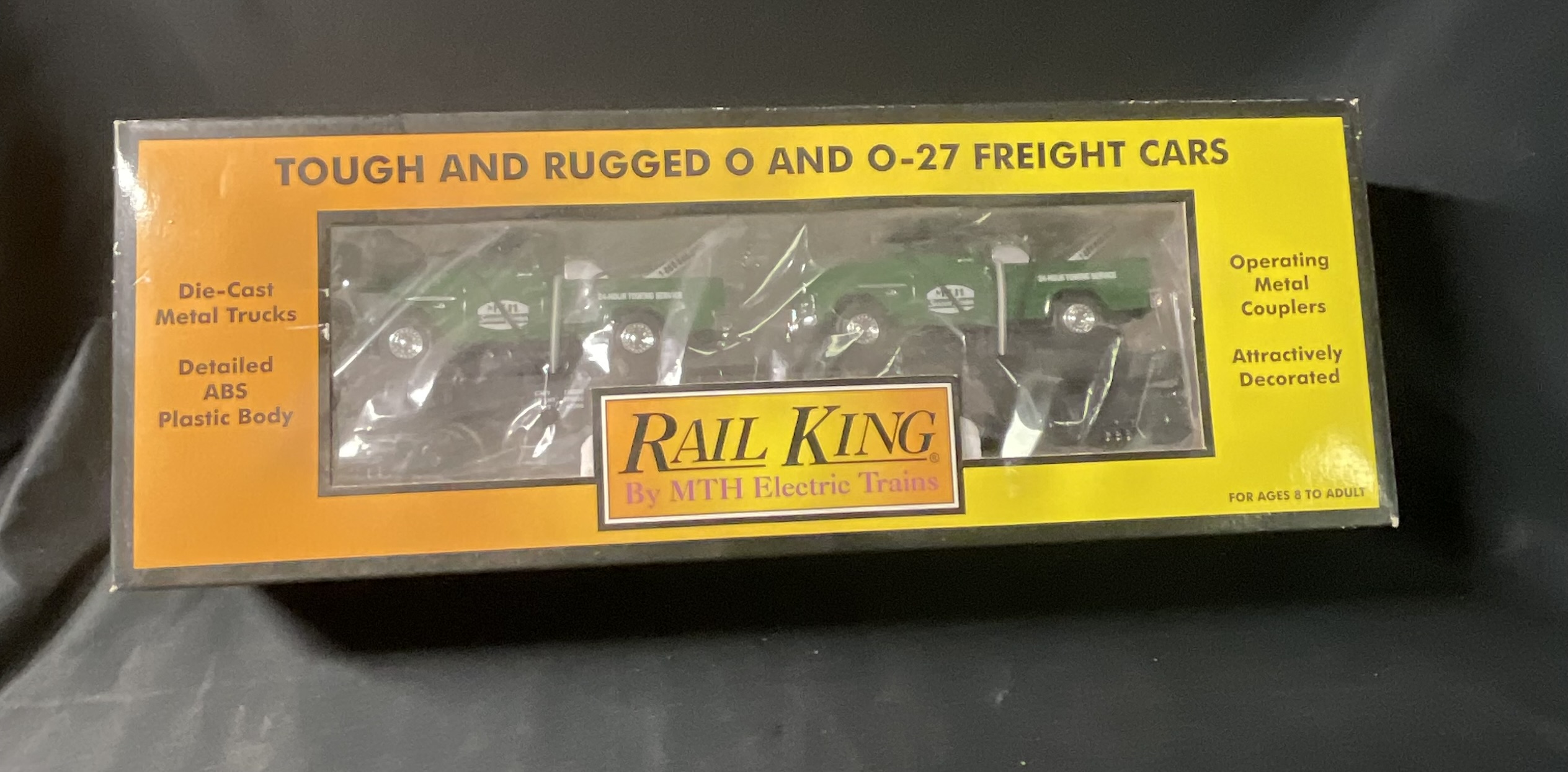 Rail King by MTH O-Gauge Service Center Flatcar with Ertl 1955 Chevy Cameo Wreckers Item No 30-7615