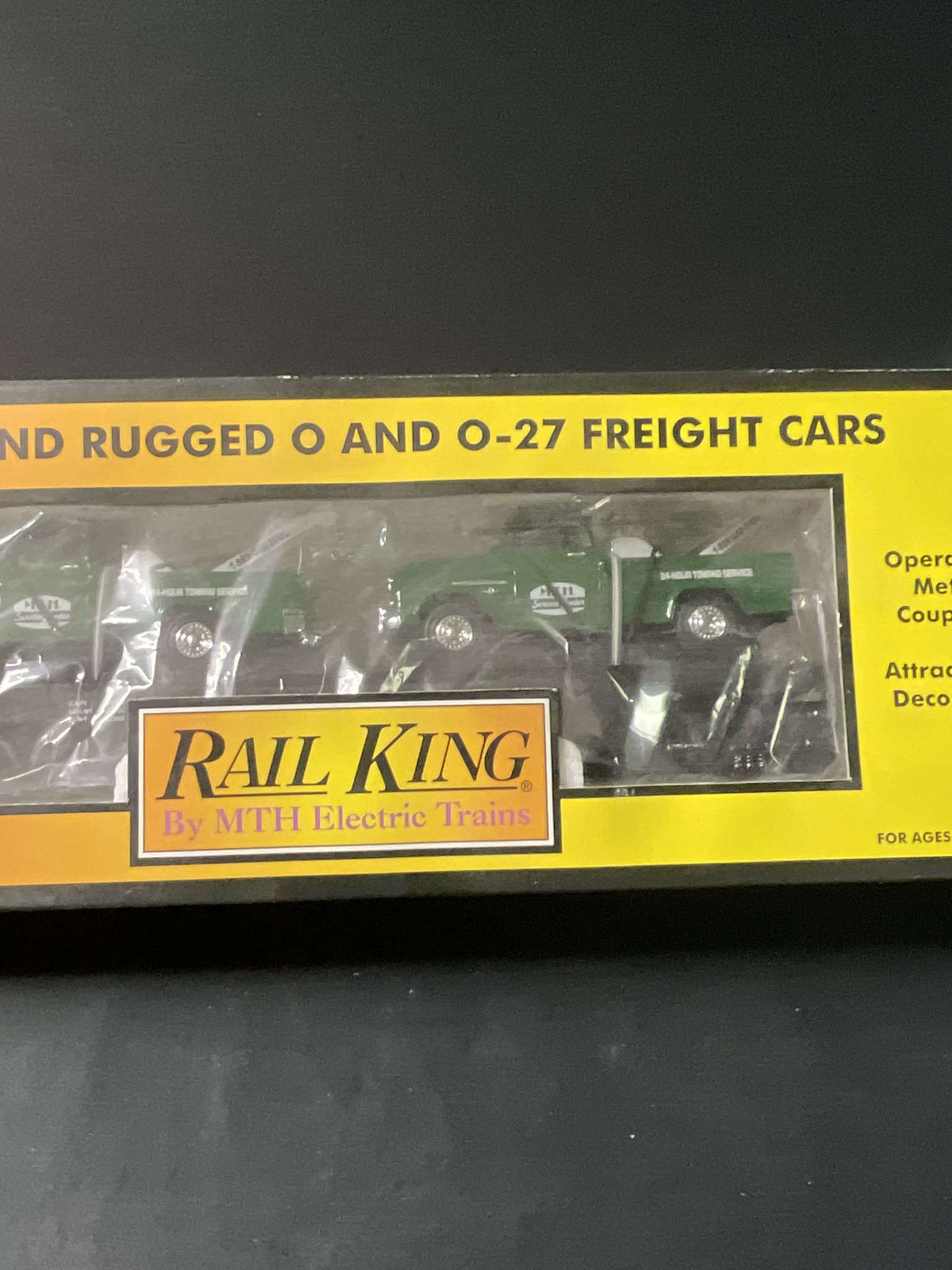 Rail King by MTH O-Gauge Service Center Flatcar with Ertl 1955 Chevy Cameo Wreckers Item No 30-7615