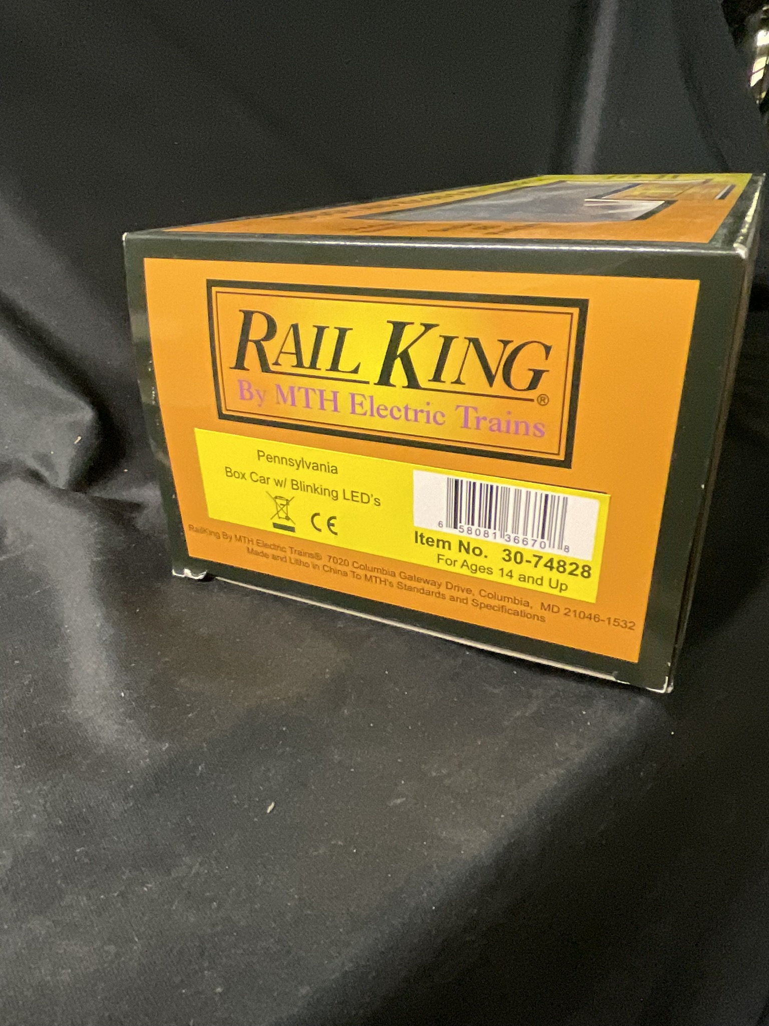 MTH RailKing Pennsylvania Railroad Box Car with Blinking LEDs Item Number 30-74828