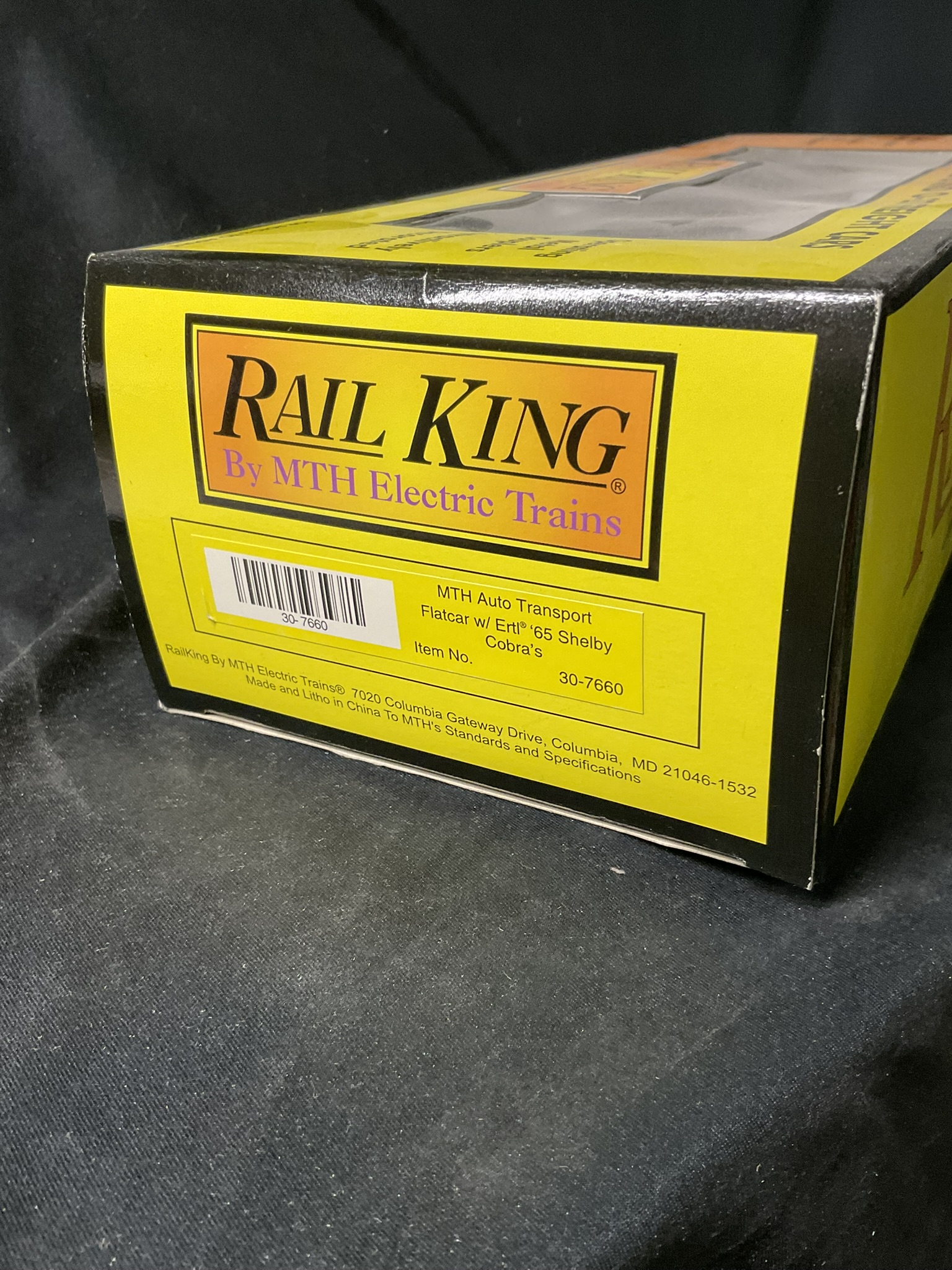 MTH Rail King O Gauge Auto Transport Flatcar with Ertl 1965 Shelby Cobras 30-7660