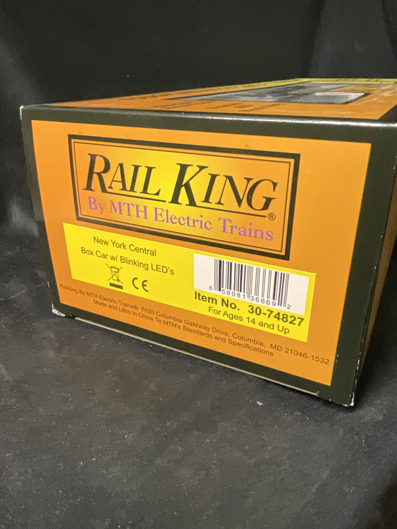 MTH RailKing New York Central Box Car with Blinking LEDs 30-74827