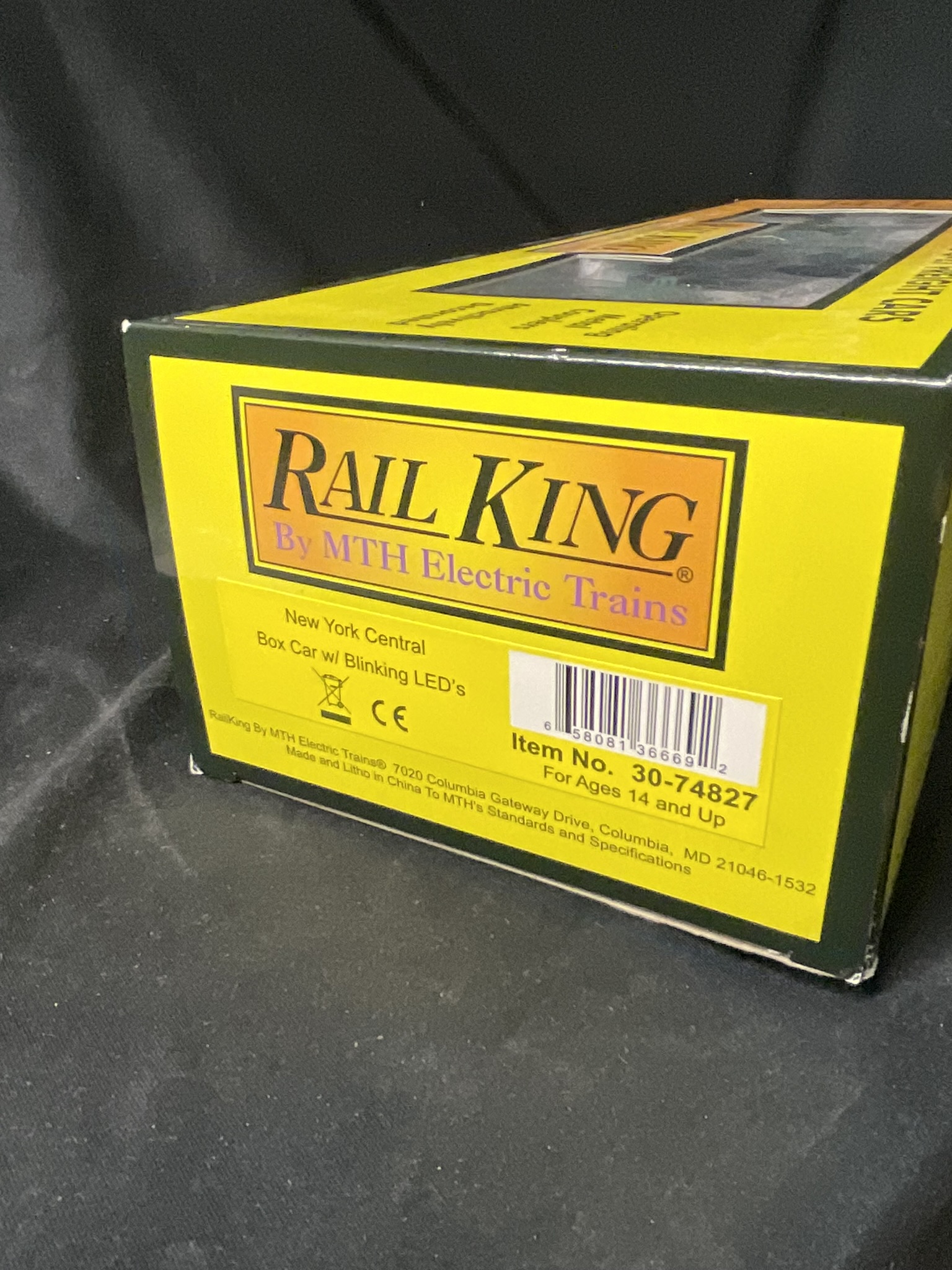 MTH RailKing New York Central Box Car with Blinking LEDs 30-74827