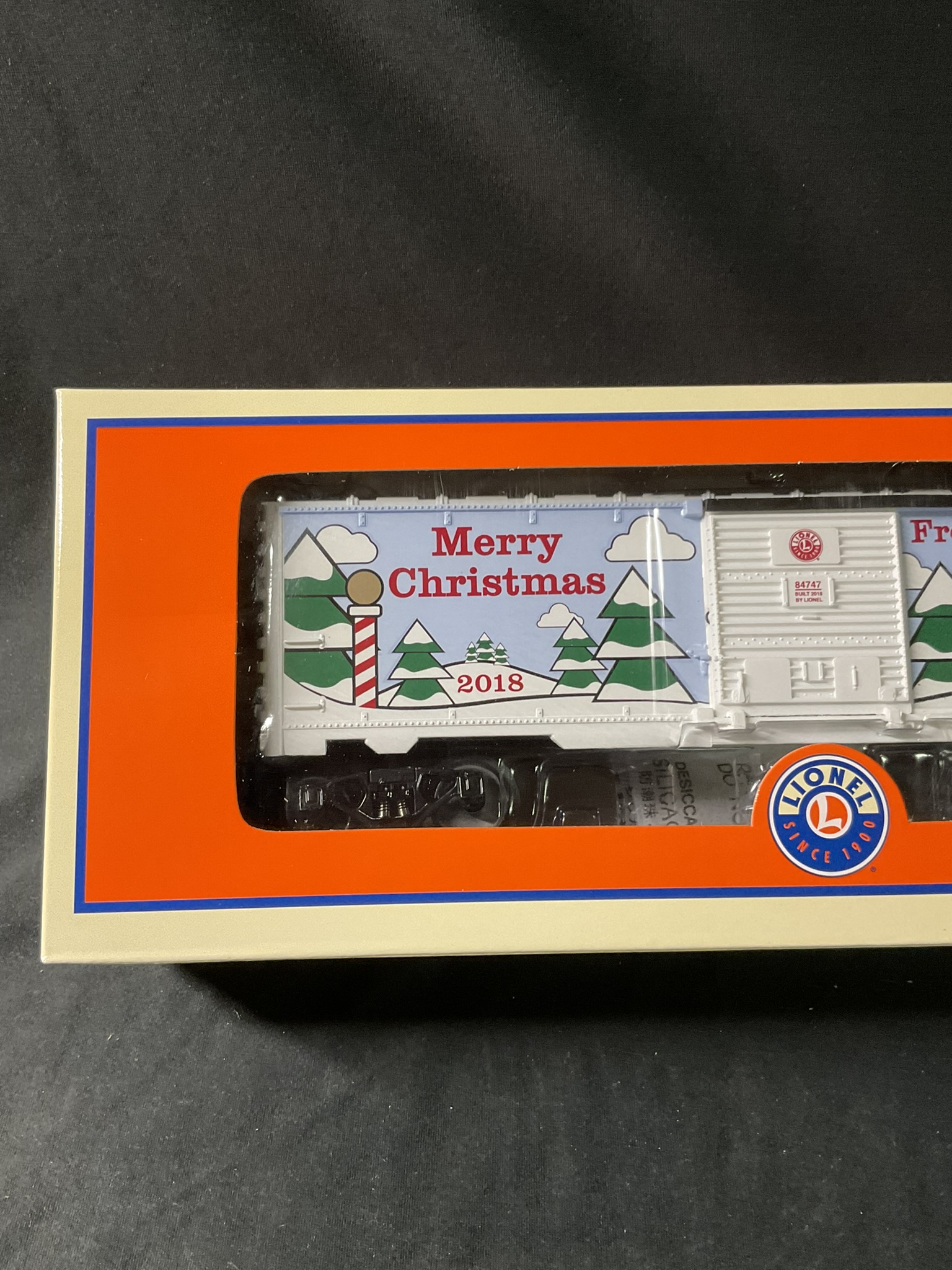 Lionel O Gauge 6-84747 2018 Christmas Boxcar