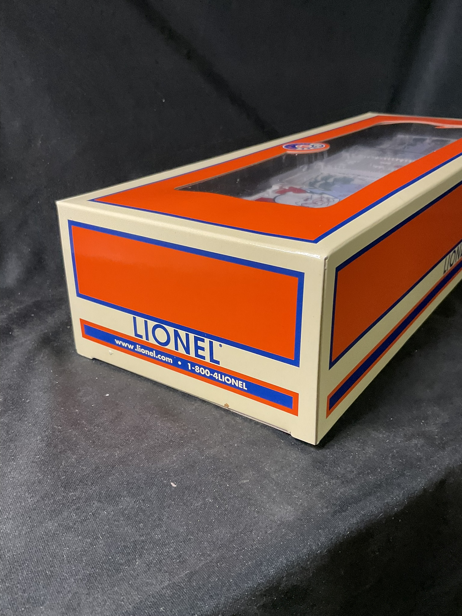 Lionel O Gauge 6-84747 2018 Christmas Boxcar