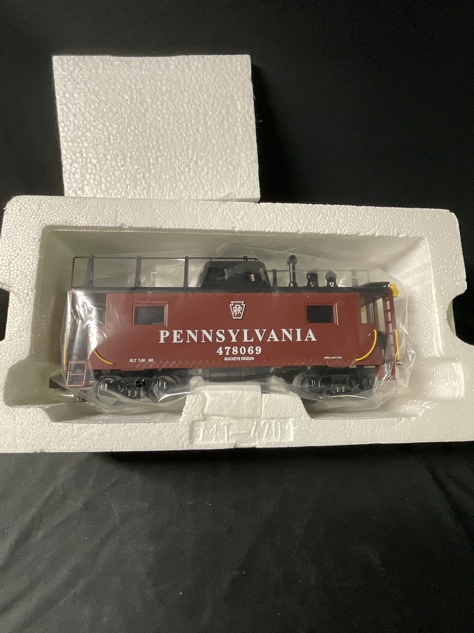M.T.H. Electric Trains Pennsylvania N-8 Caboose Item Number 20-91014