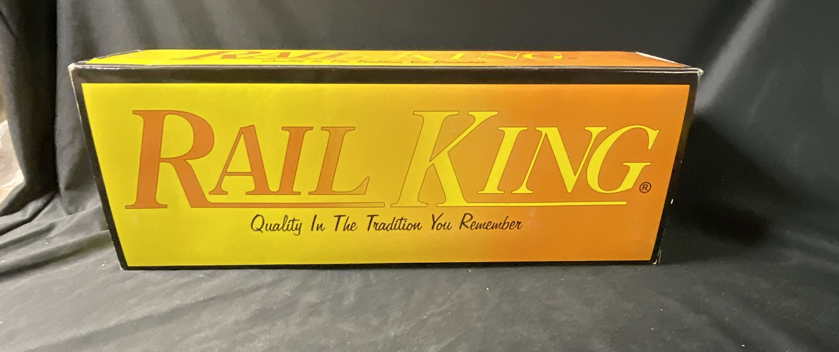 RailKing by MTH Electric Trains O Scale Pennsylvania Chrome Tank Car 30-73221