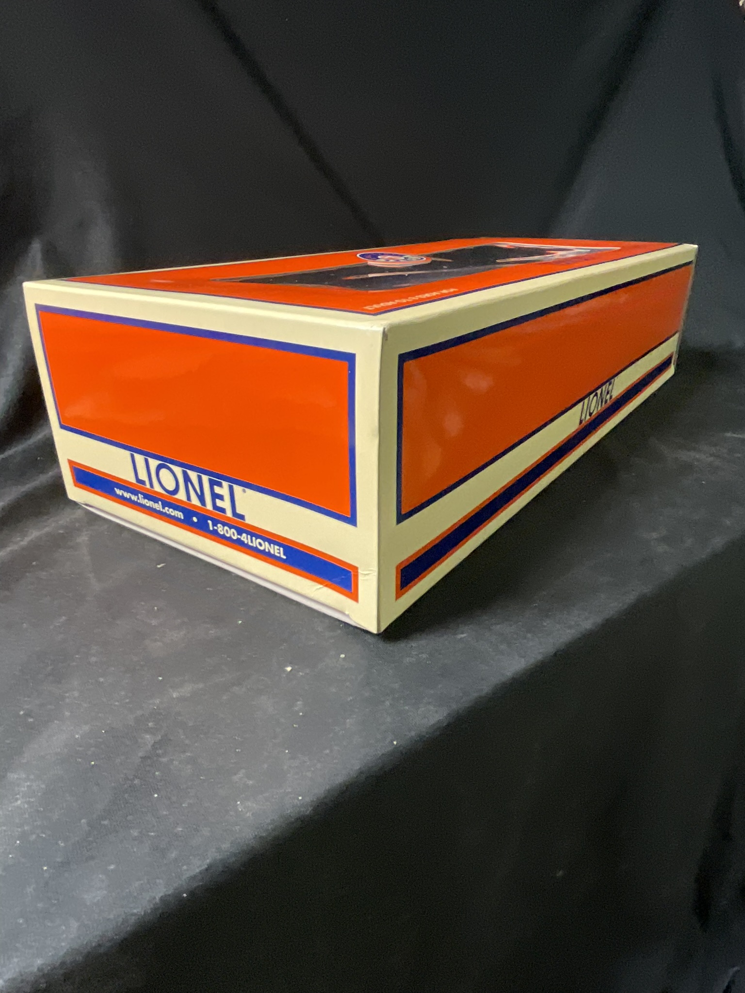 Lionel 6-36275 2004 Christmas Boxcar