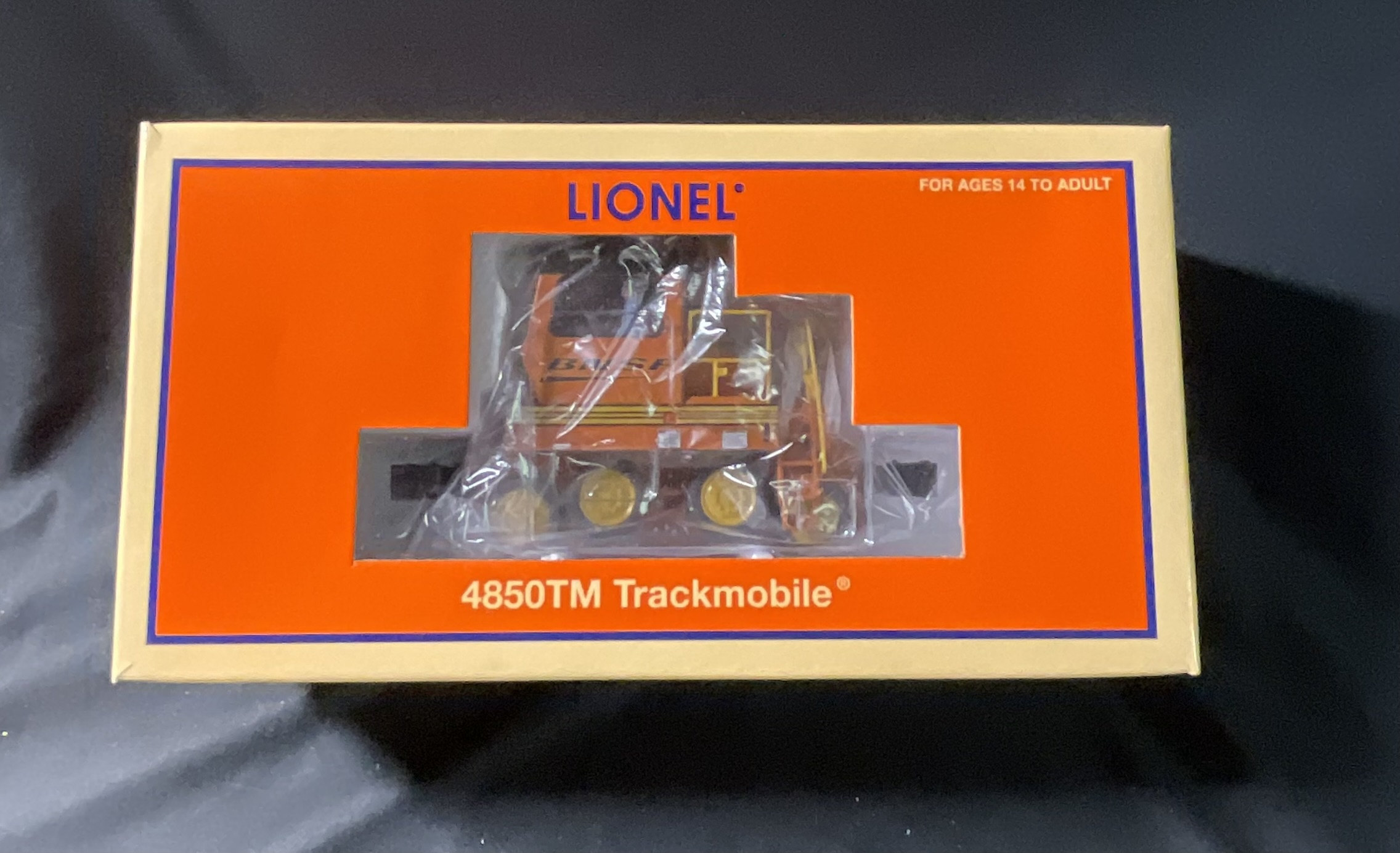 Lionel 6-28469 BNSF 4850TM Trackmobile O-Gauge Model