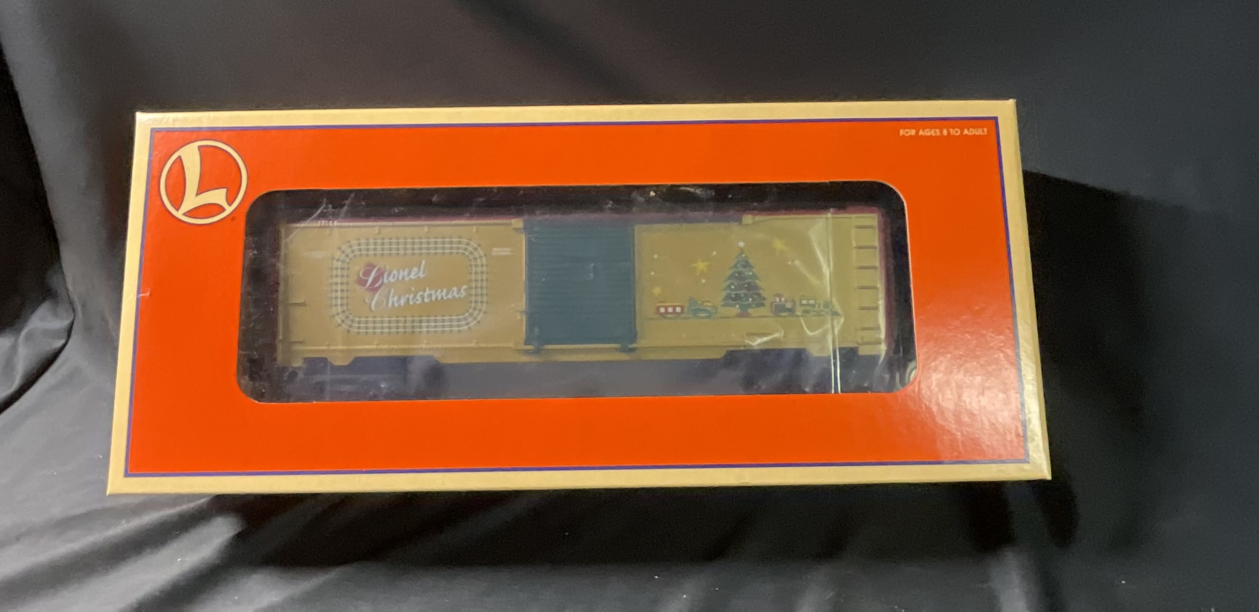 Lionel O-Gauge 6-26706 Christmas Boxcar with Illuminated Lights