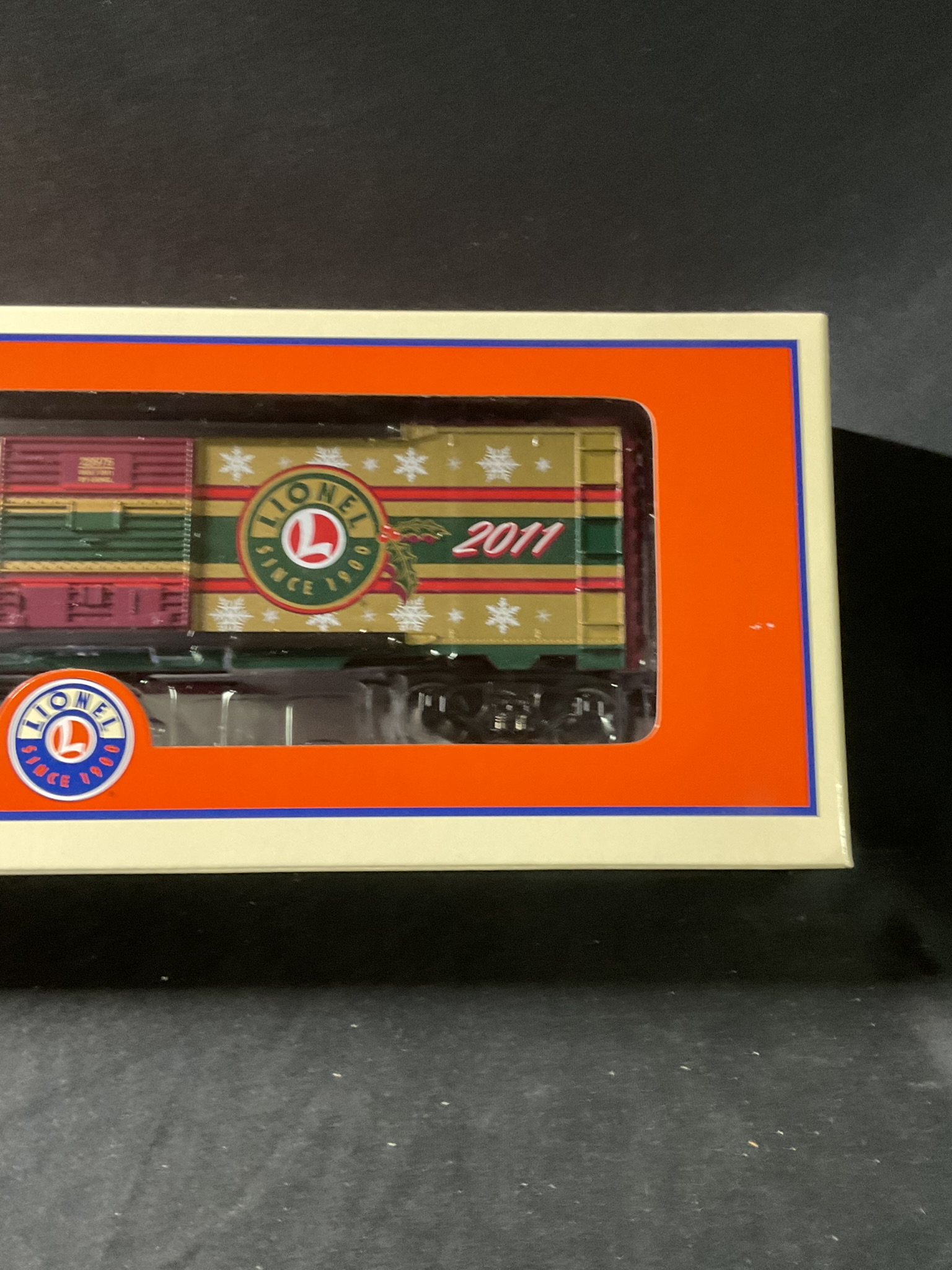 Lionel 6-29975 2011 O Gauge Christmas Holiday Boxcar in Original Box