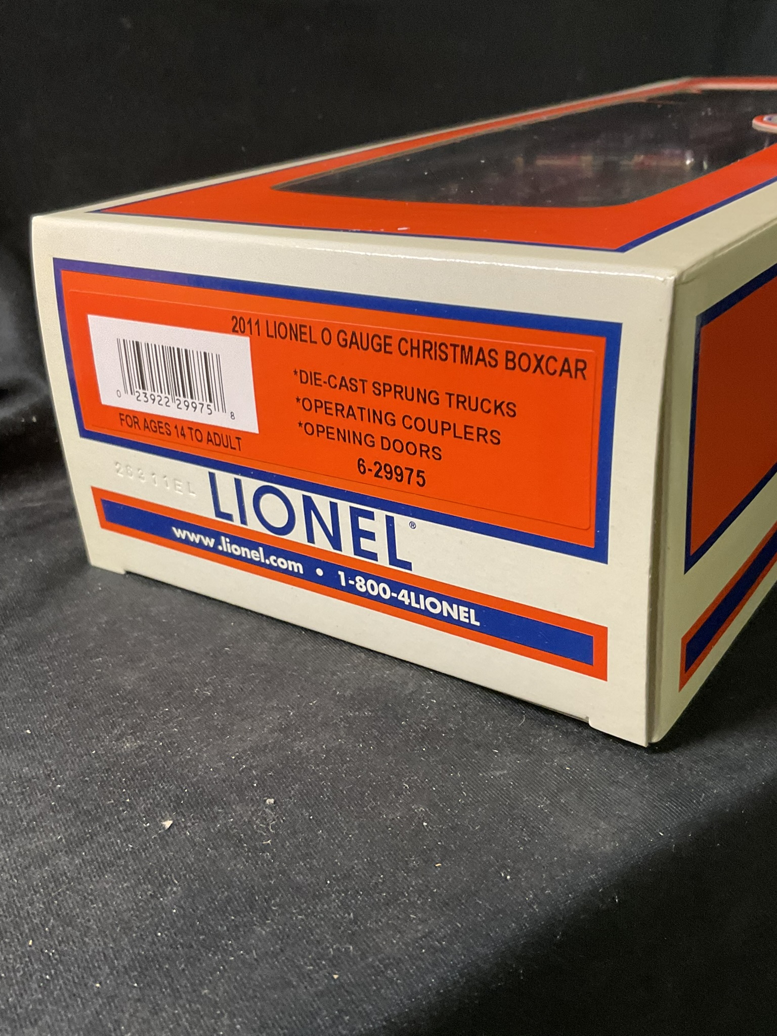 Lionel 6-29975 2011 O Gauge Christmas Holiday Boxcar in Original Box