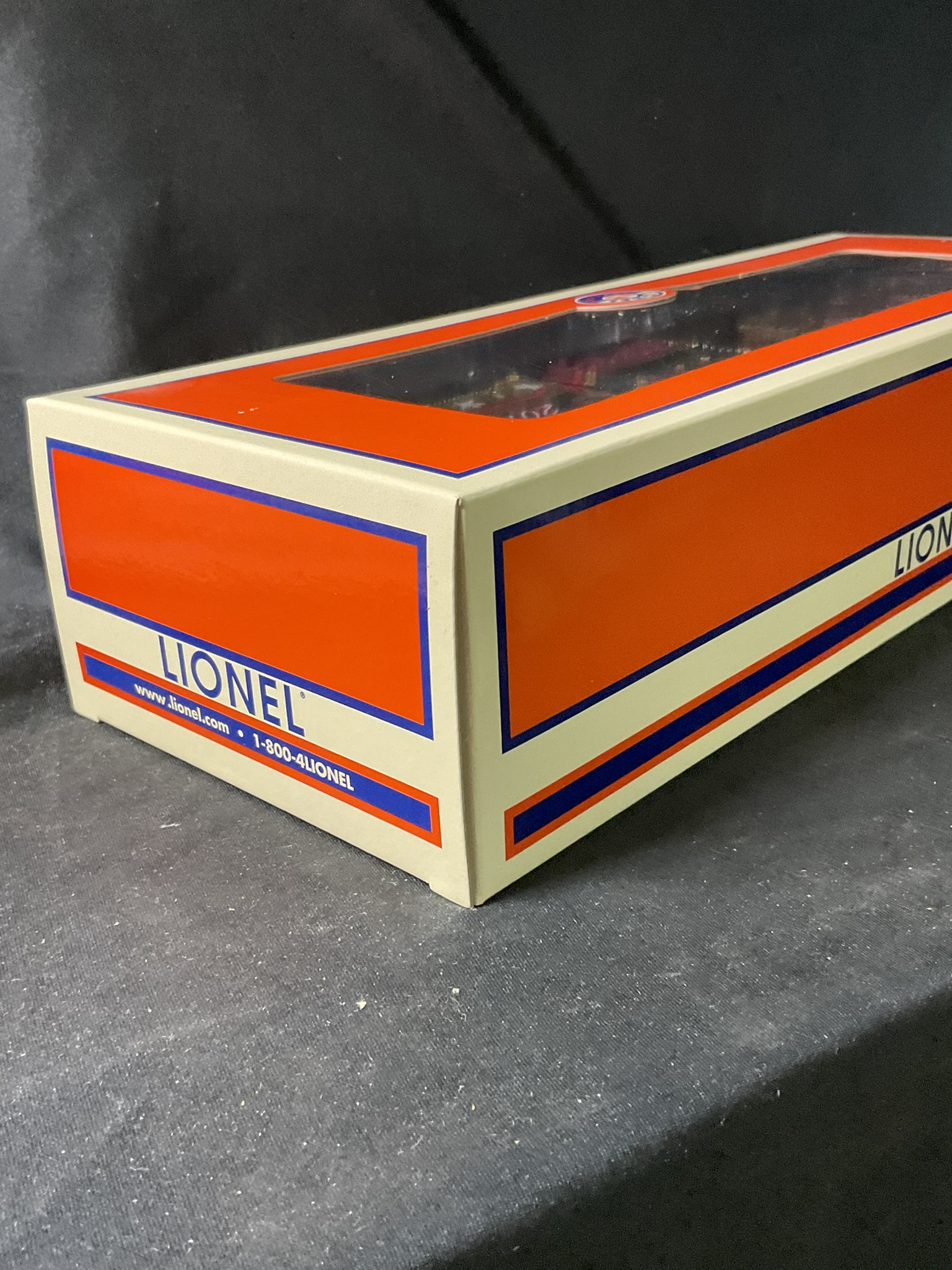 Lionel 6-29975 2011 O Gauge Christmas Holiday Boxcar in Original Box