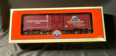 Lionel 6-29978 Pennsylvania Railroad Museum O Gauge Boxcar. This is a modern Lionel O gauge 