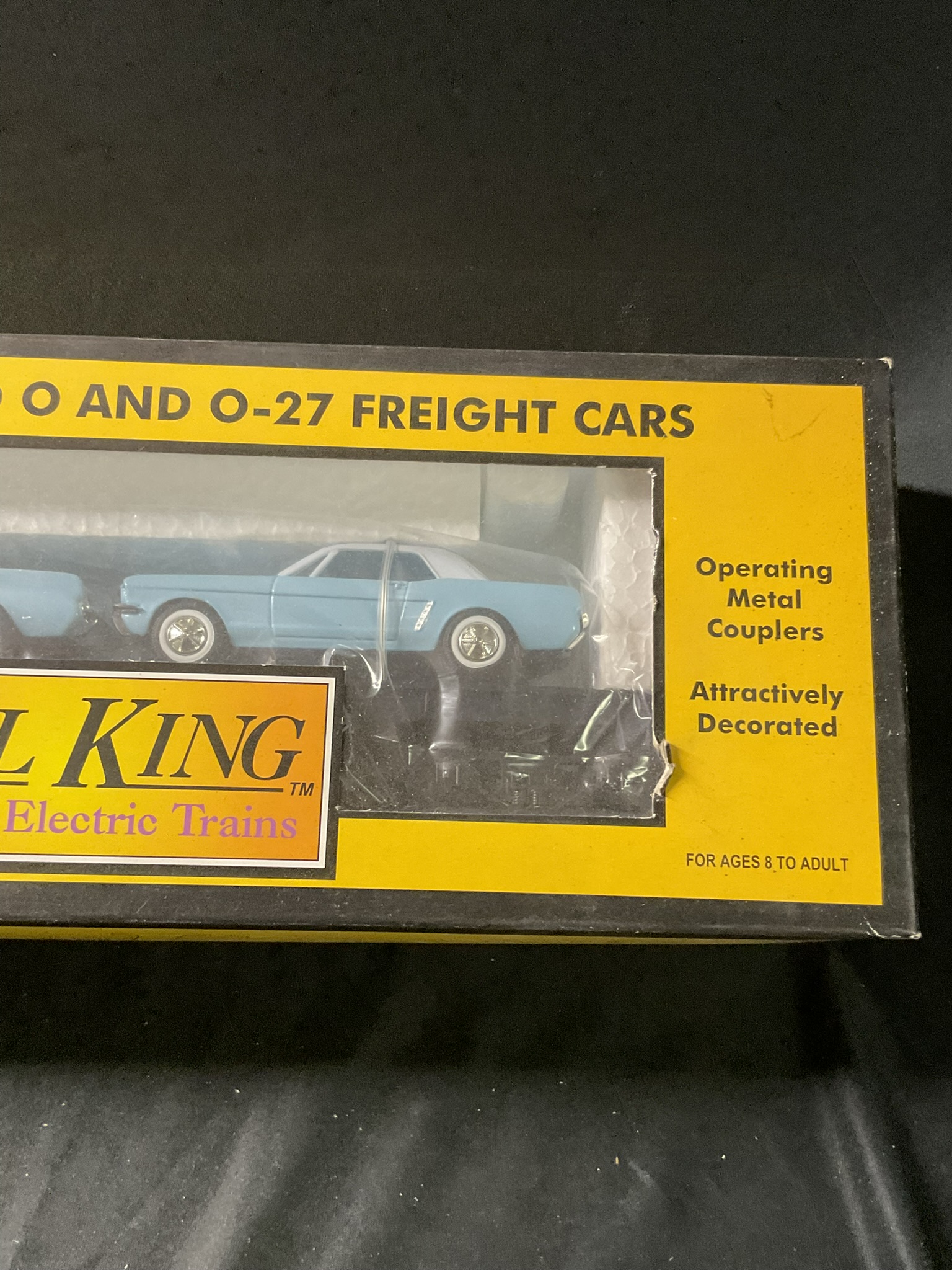 MTH Rail King 30-7617 O-Gauge Auto Transport Flat Car with Ertl 64 Mustangs