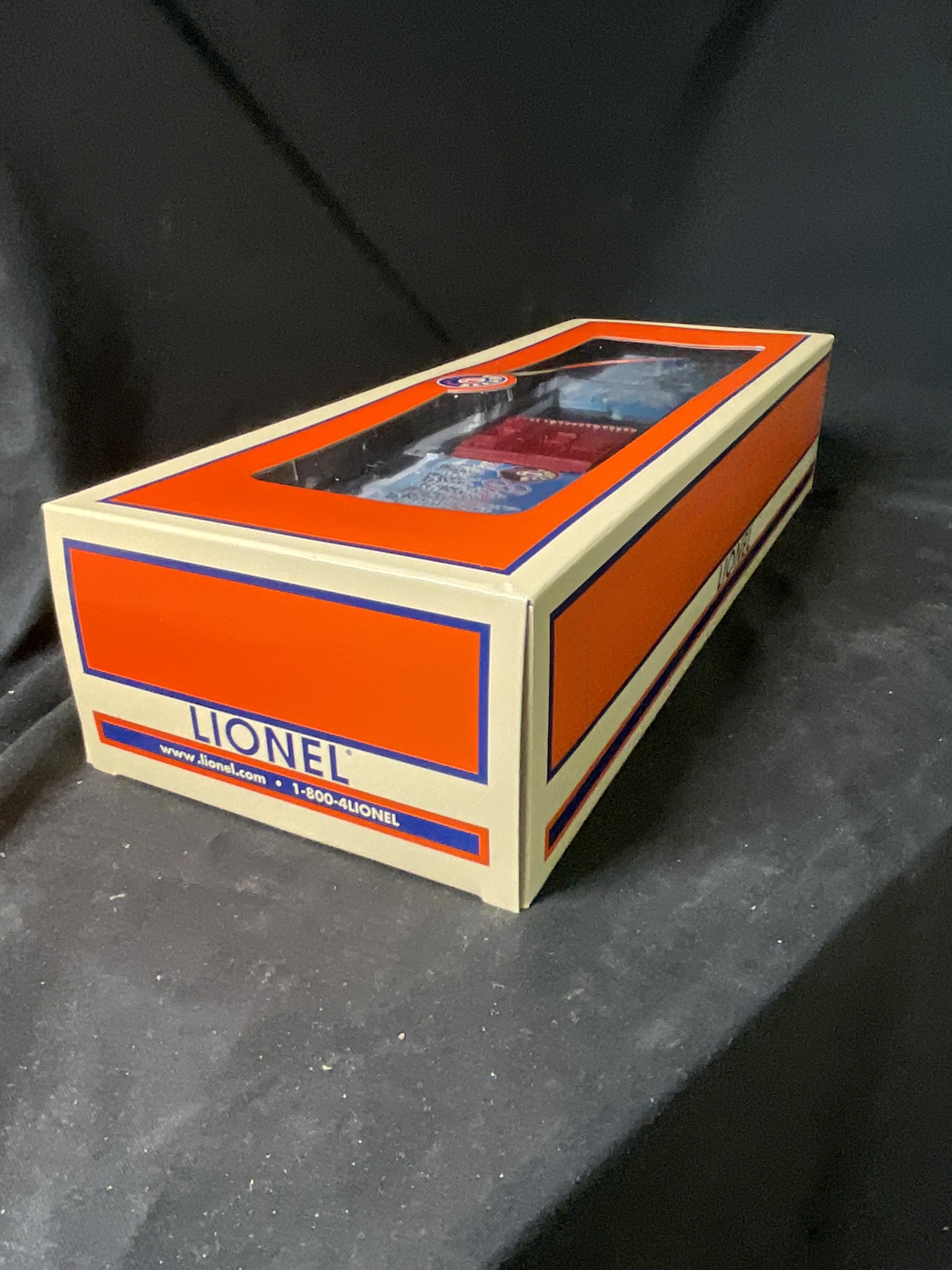 Lionel O Gauge 6-39332 Christmas Boxcar 2010