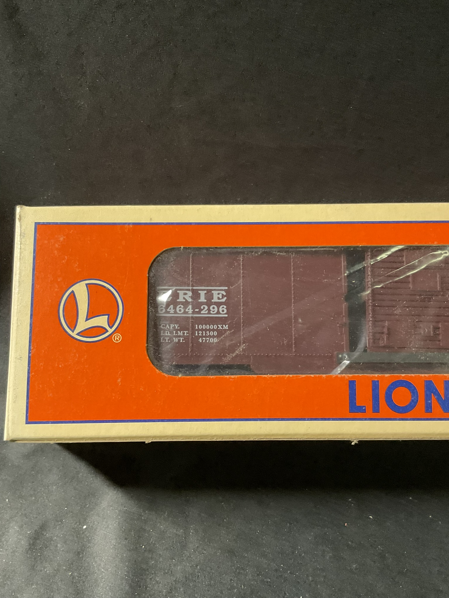 Lionel 6-19283 Erie 6464-296 O-Gauge Boxcar in Original Box