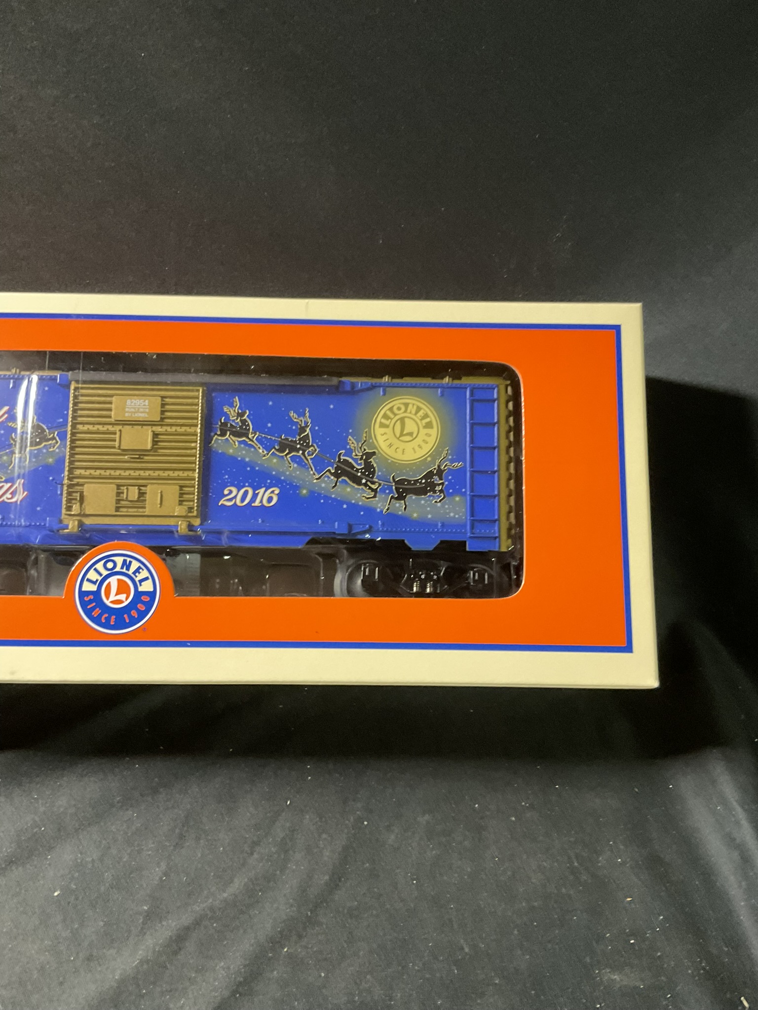 Lionel 6-82954 2016 Christmas Boxcar with Original Box