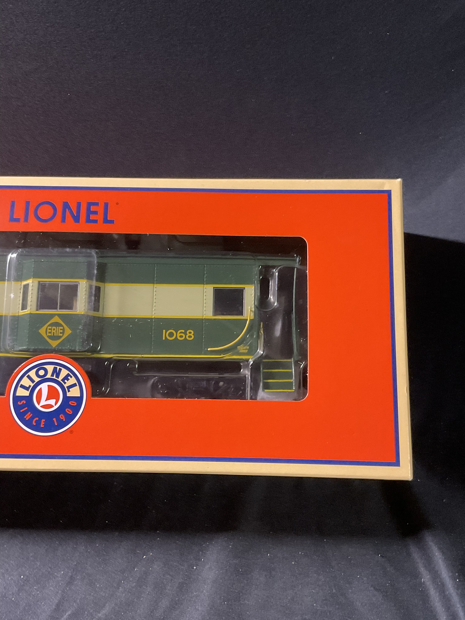 Lionel 6-27683 O Gauge Erie Norfolk Southern Heritage Bay Window Caboose 1068