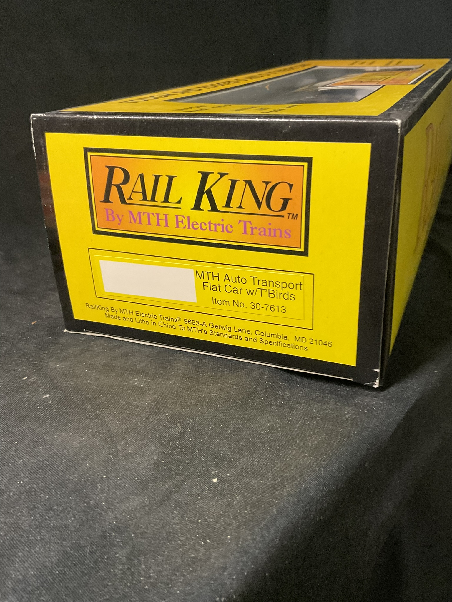 MTH RailKing Auto Transport Flat Car with T-Birds Item No. 30-7613