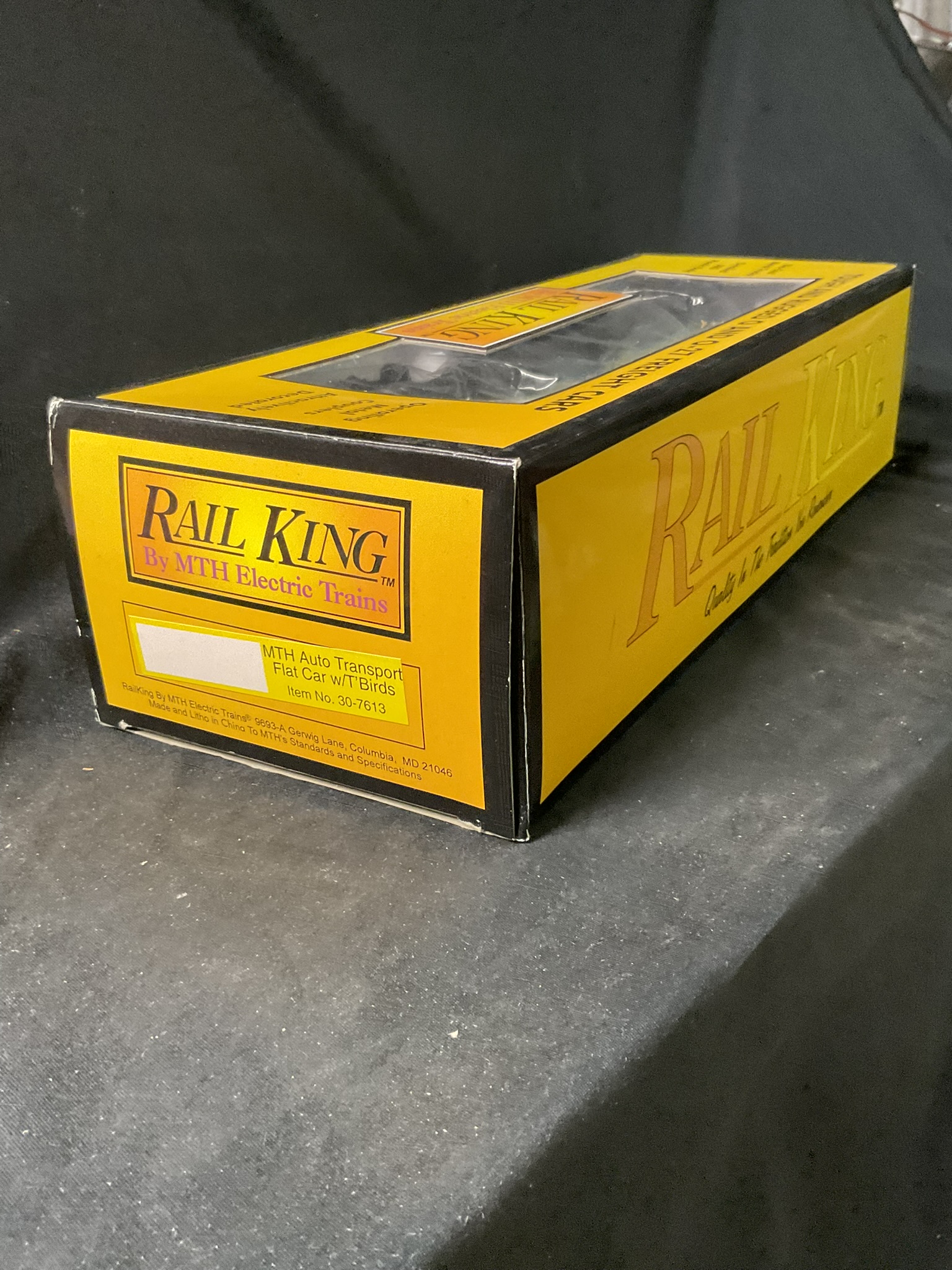 MTH RailKing Auto Transport Flat Car with T-Birds Item No. 30-7613