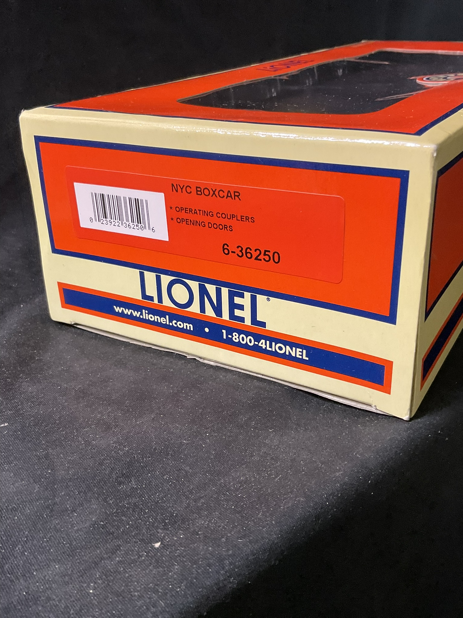 Lionel 6-36250 New York Central Early Bird NYC Boxcar Road Number 165302