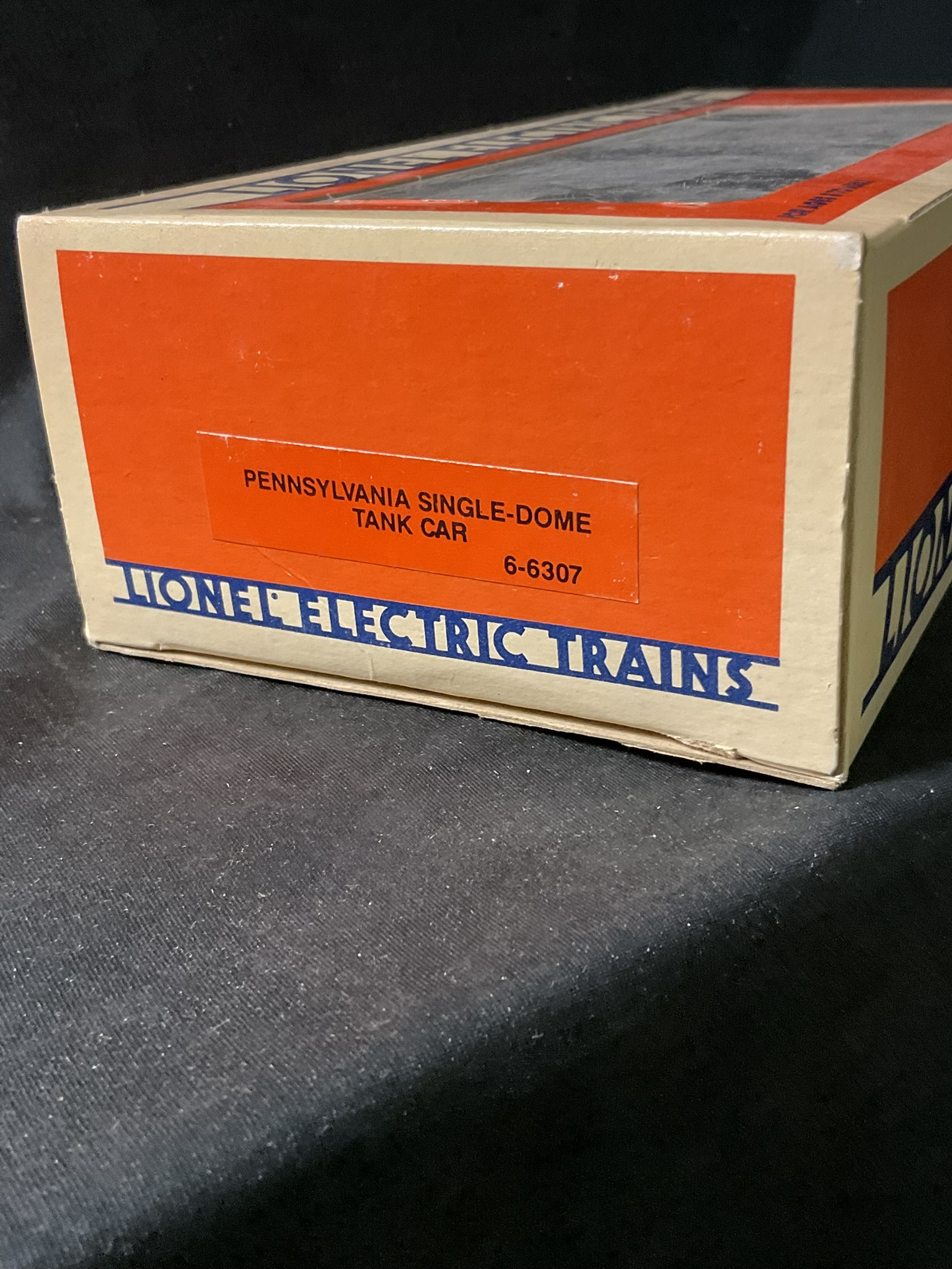 Lionel Pennsylvania Single-Dome Tank Car 6-6307 with Original Box