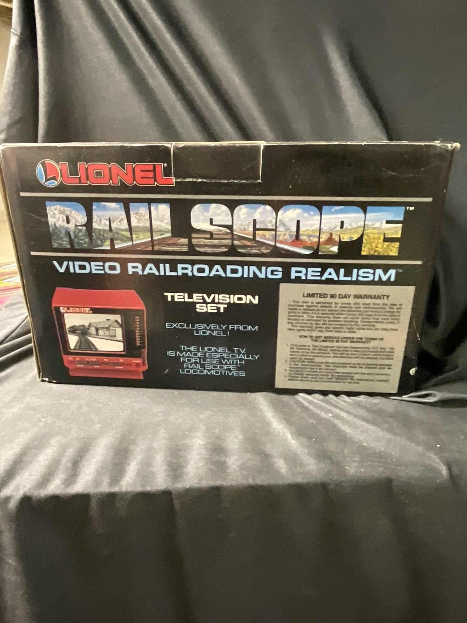 Lionel Rail Scope Video Railroading Realism Television Set 6-33002 in Original Box