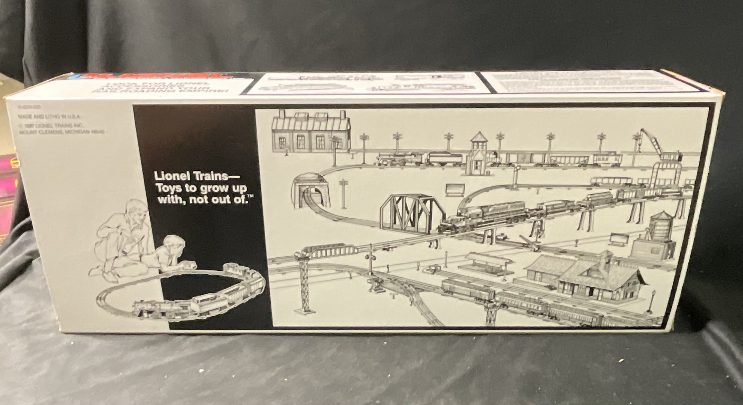 Lionel 6-18813 Duluth Missabe and Iron Range SD-18 Diesel Locomotive