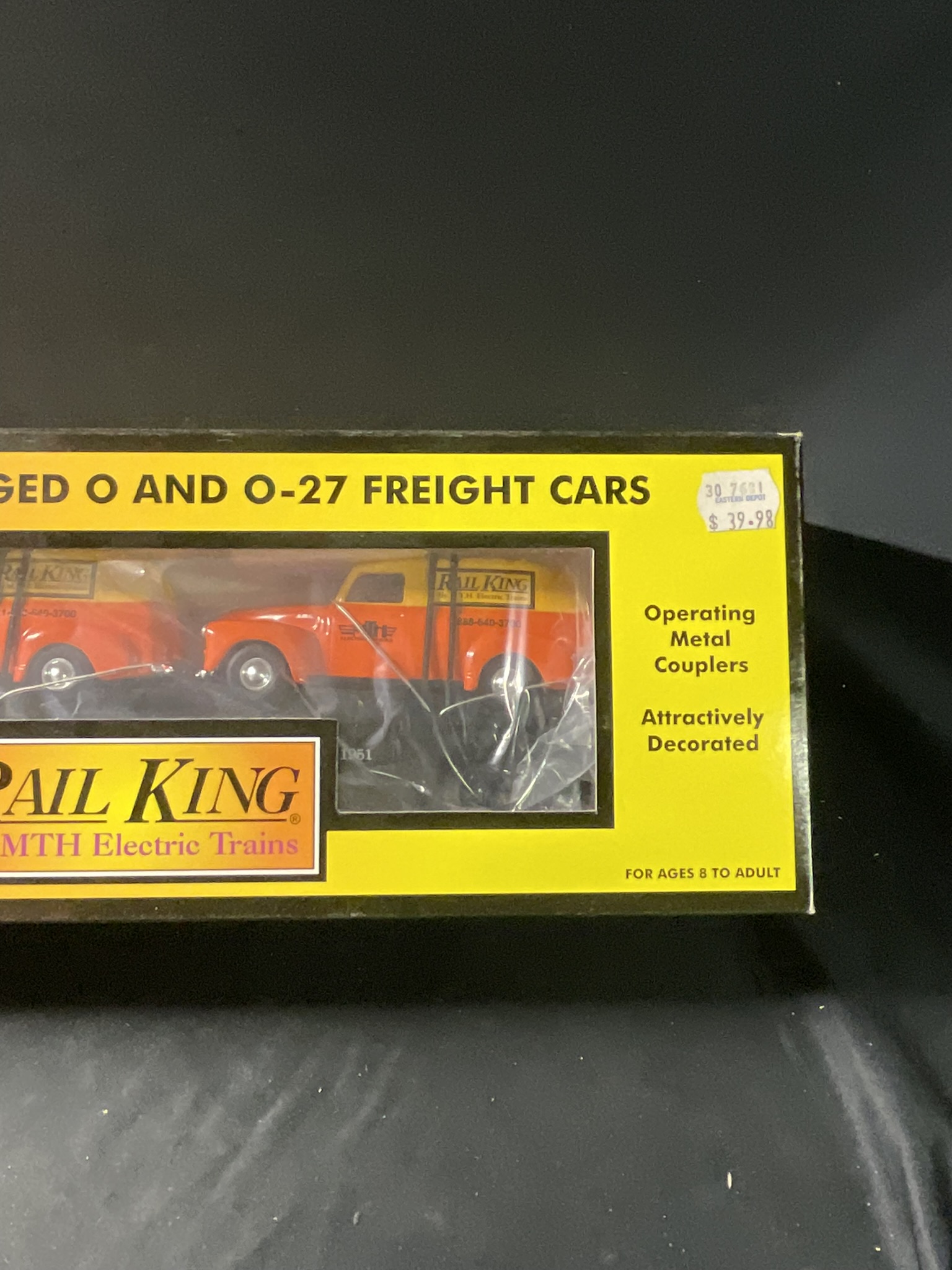 Rail King by MTH Electric Trains 30-7681 Flat Car with two ERTL 1951 Panel Vans