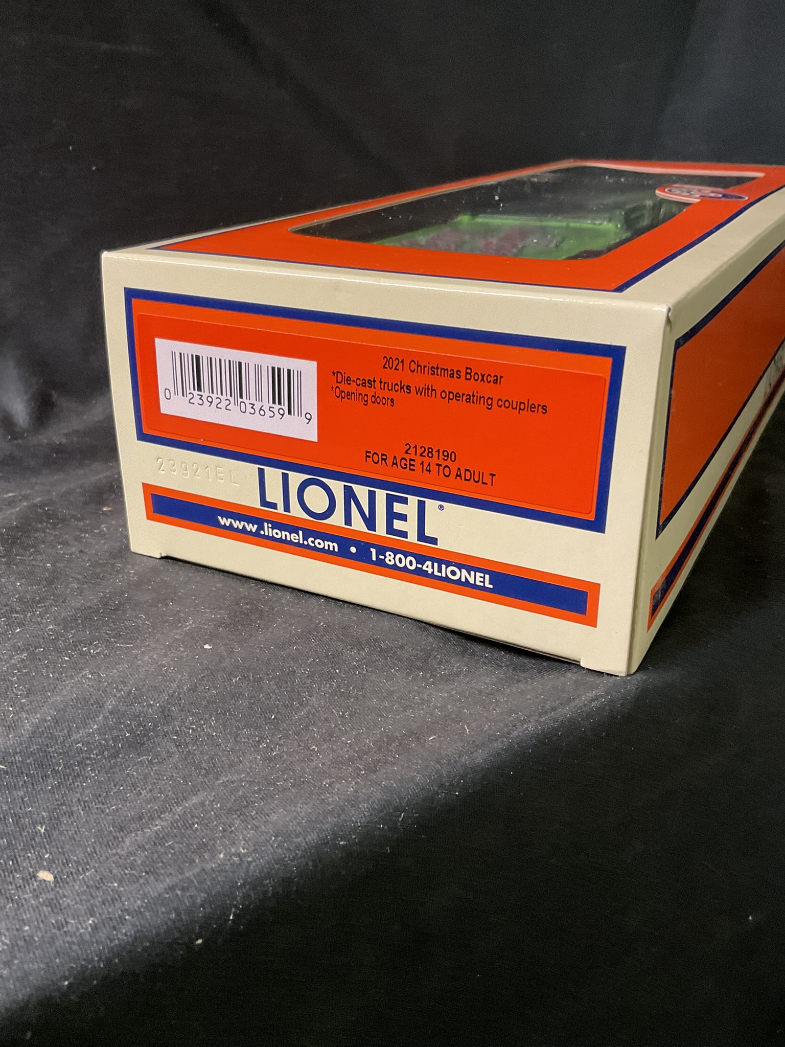 Lionel 2128190 2021 Christmas Boxcar