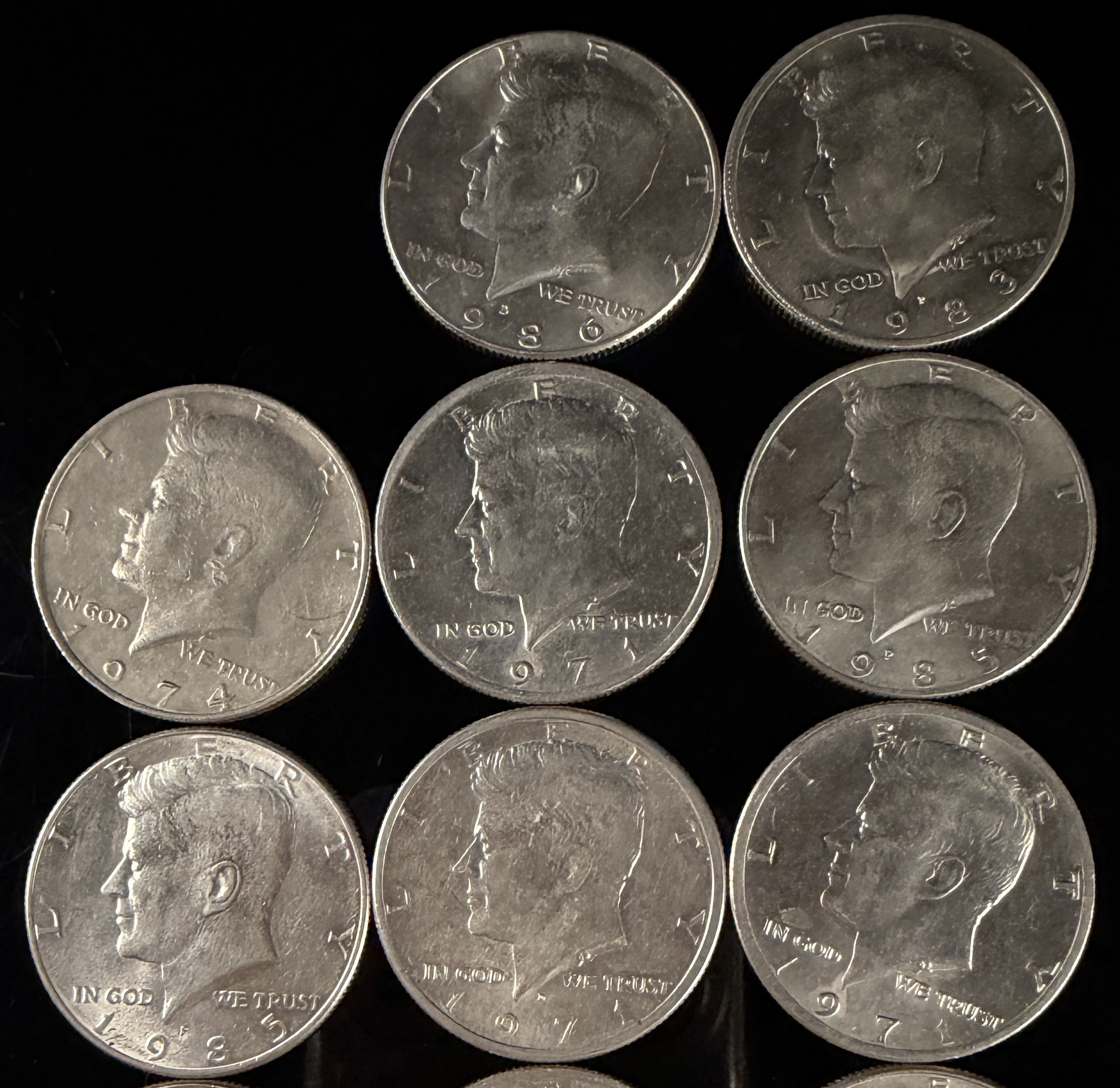 A Collection of US Kennedy Half Dollar Coins, 1971-1990