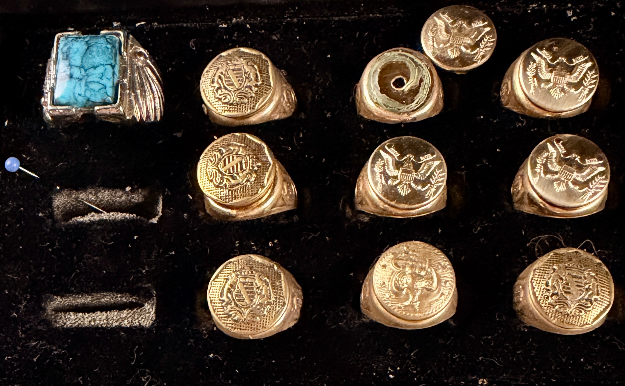 A Collection of Vintage Mixed Metal Rings and Heraldic Button Components