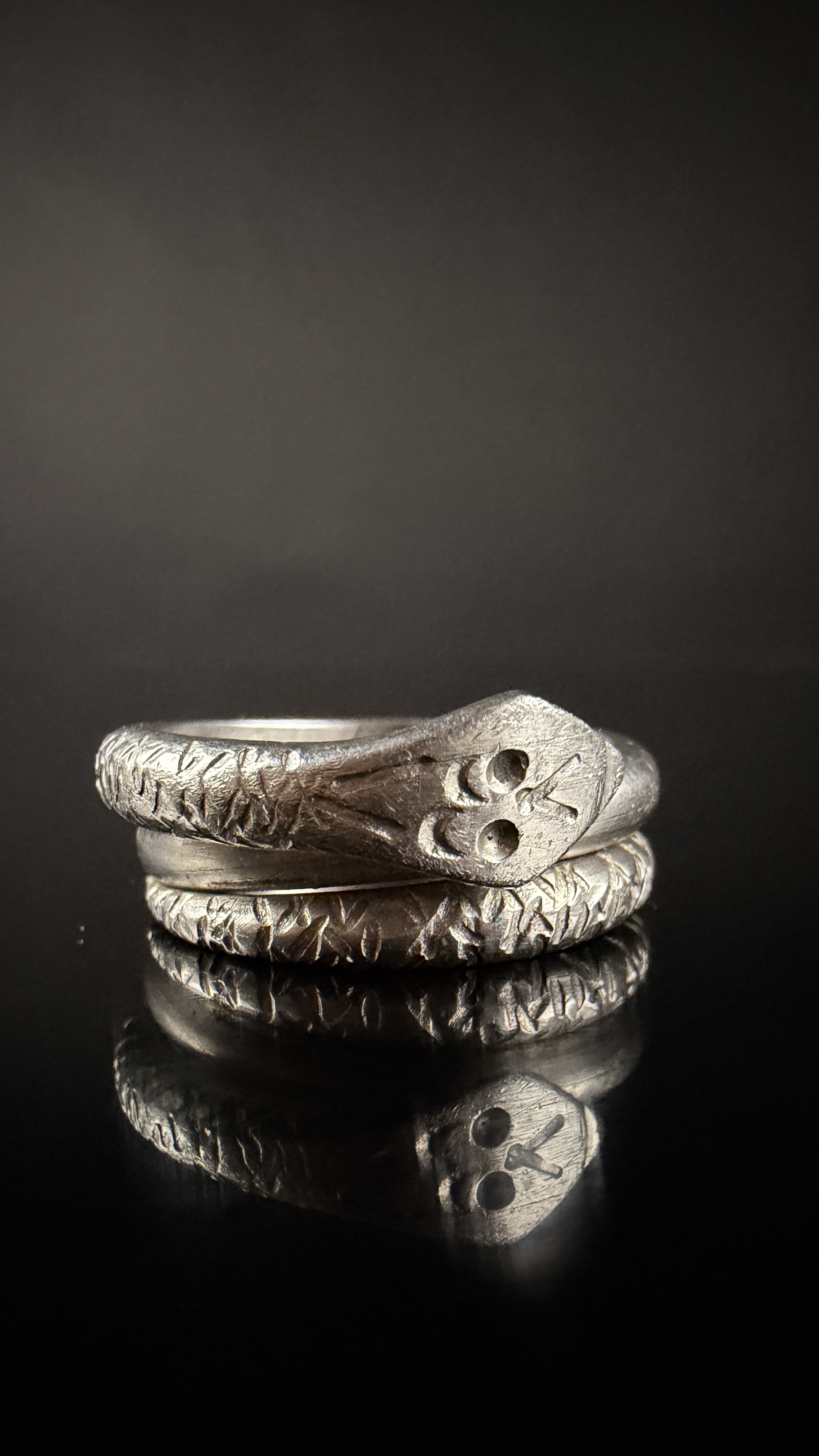 Italian White Metal Serpent Motif Souvenir Ring Naples 1947
