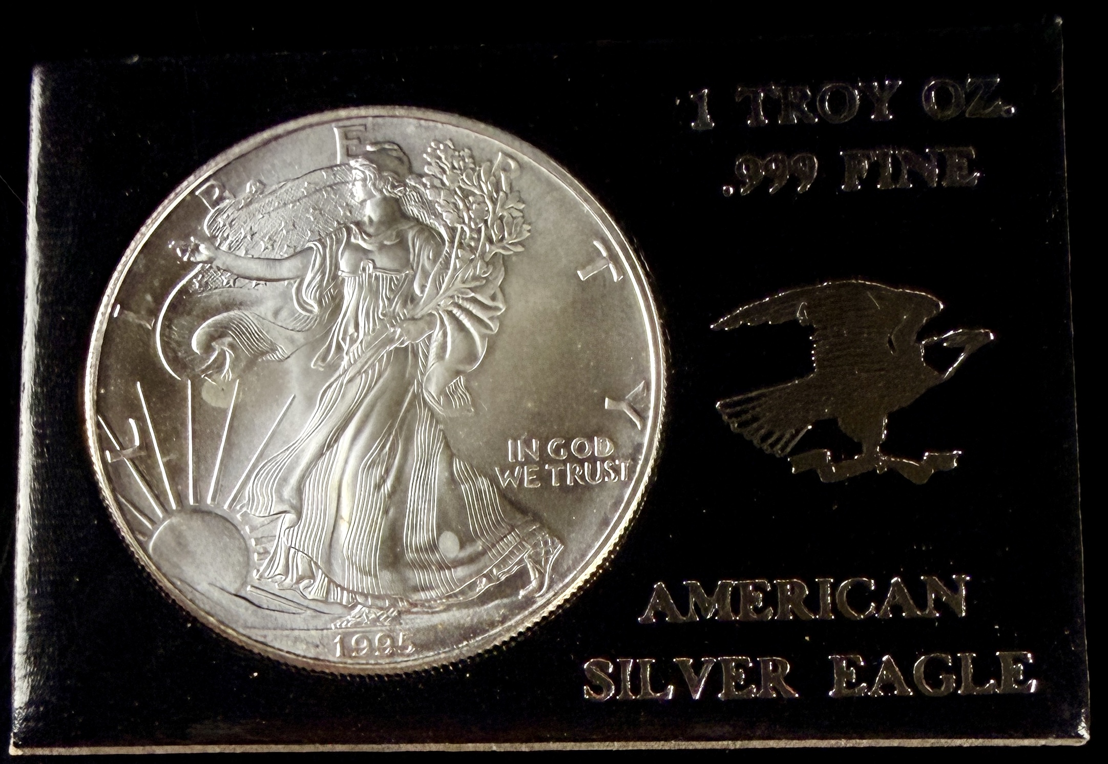 US 1995 American Silver Eagle 1 oz .999 Fine Silver Dollar Coin
