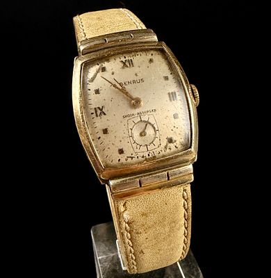 Vintage Benrus Model AR15 Tonneau Wristwatch 17 Jewels Does Not Run. This vintage Benrus 
